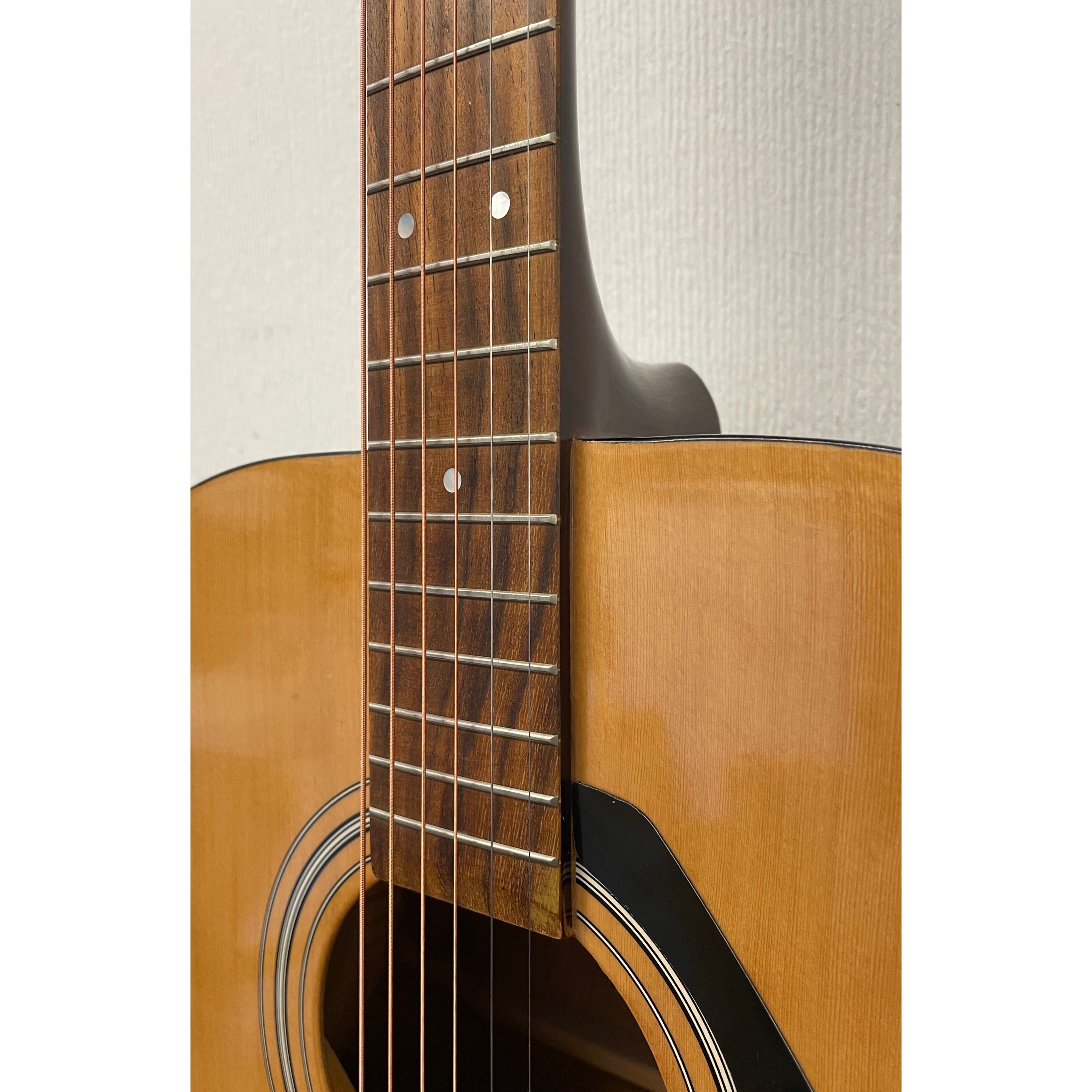 Yamaha F310 Dreadnought Acoustic Guitar in Natural Pre-Owned