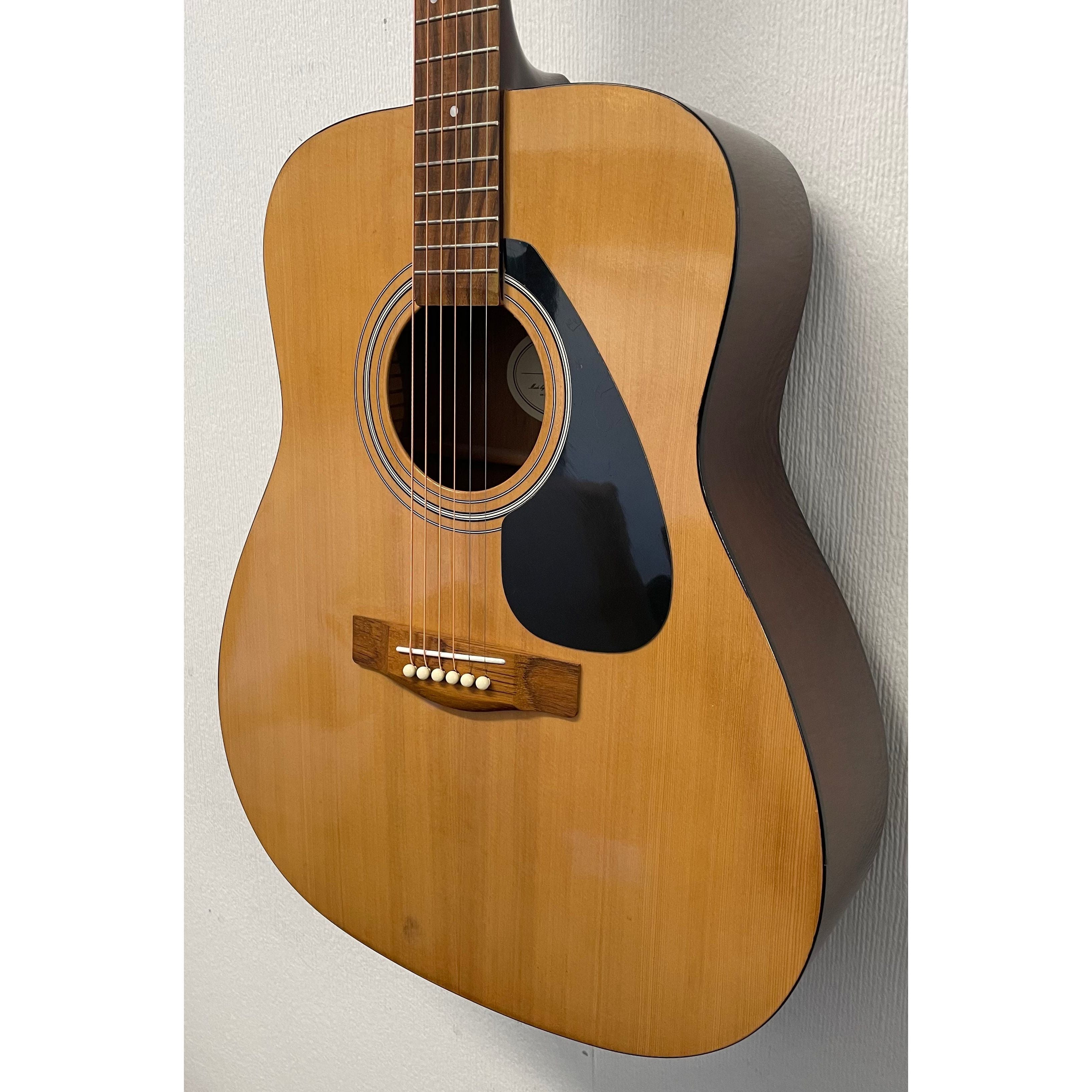 Yamaha F310 Dreadnought Acoustic Guitar in Natural Pre-Owned