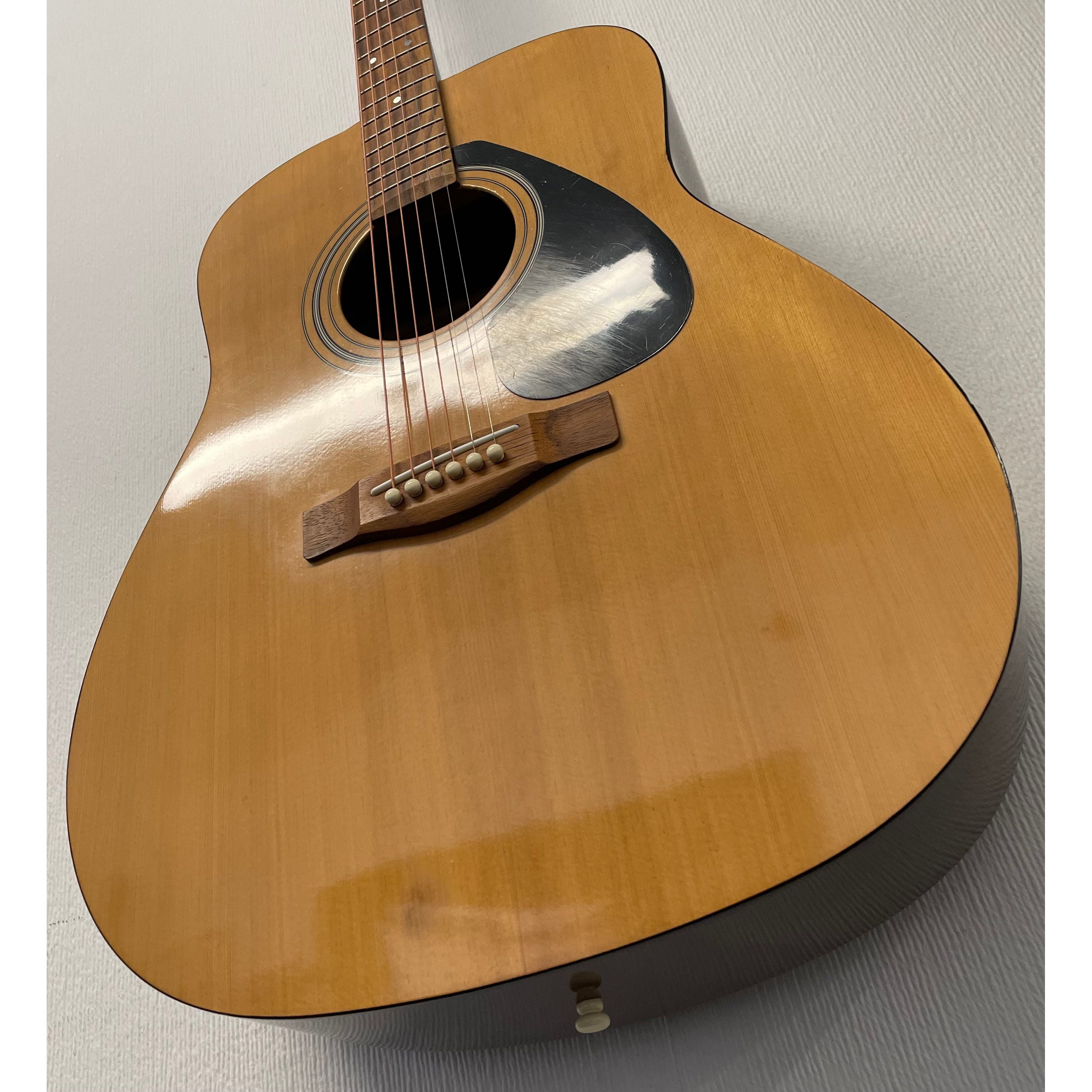 Yamaha F310 Dreadnought Acoustic Guitar in Natural Pre-Owned