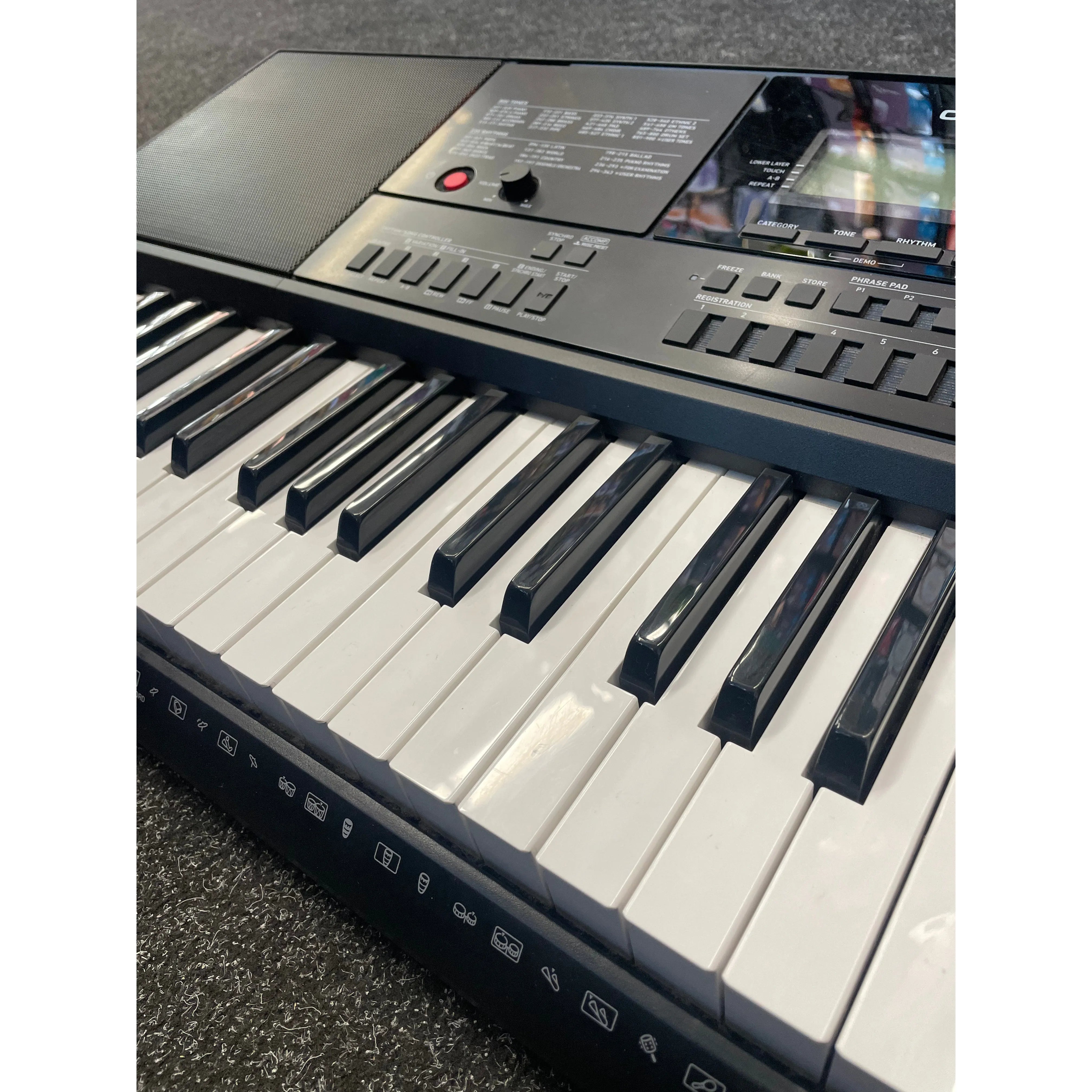 Casio CT-X3000 61-Key Portable Digital Keyboard with PSU and Sustain Pedal Pre-Owned