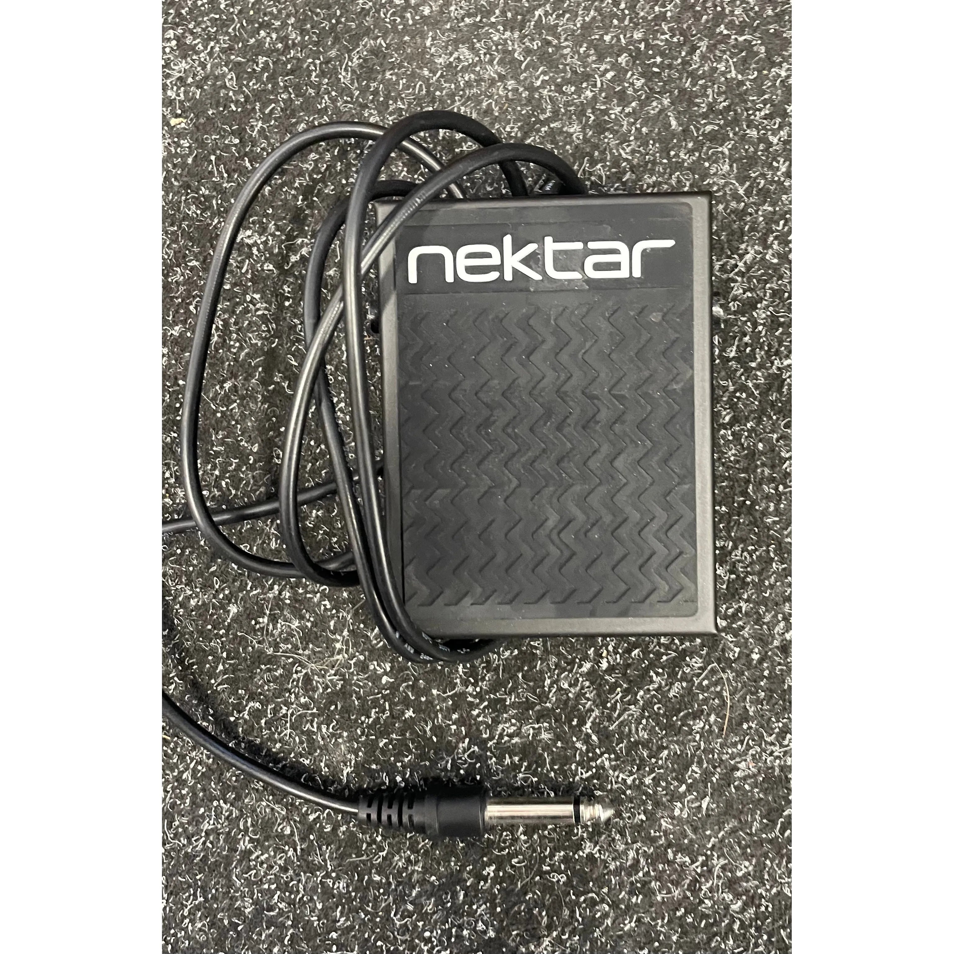 Casio CT-X3000 61-Key Portable Digital Keyboard with PSU and Sustain Pedal Pre-Owned