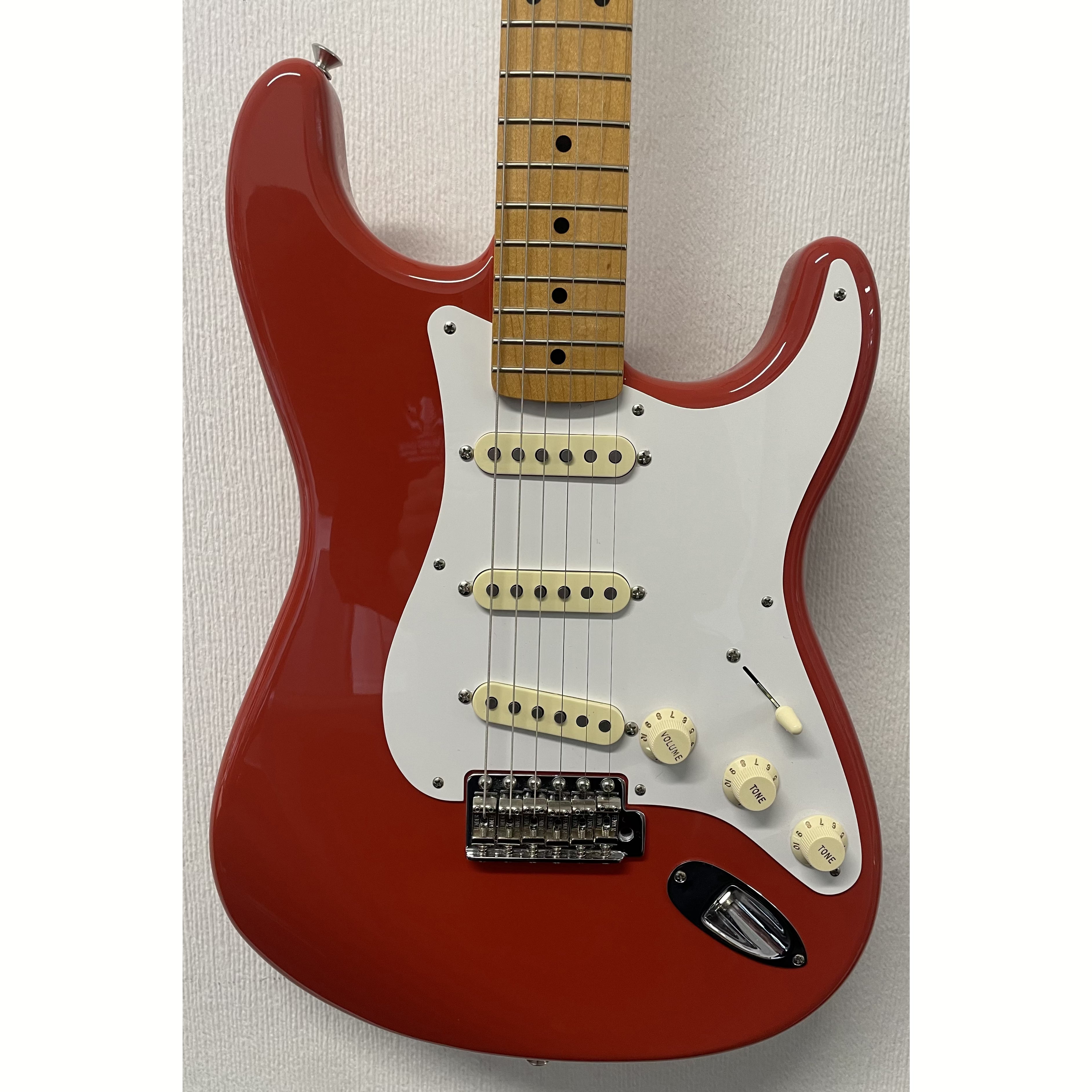 Fender Classic Series 50's Stratocaster in Fiesta Red with Gigbag Pre-Owned