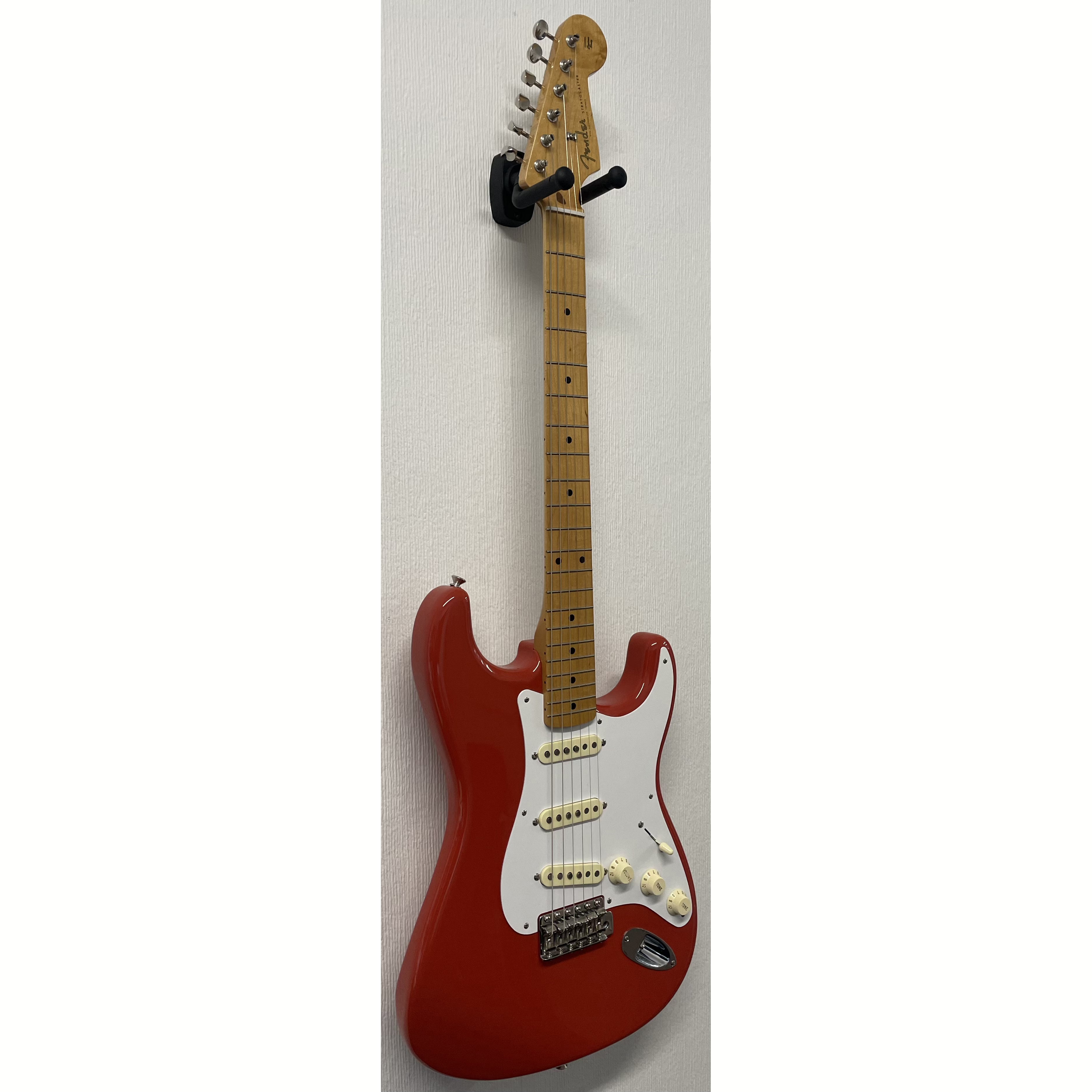 Fender Classic Series 50's Stratocaster in Fiesta Red with Gigbag Pre-Owned