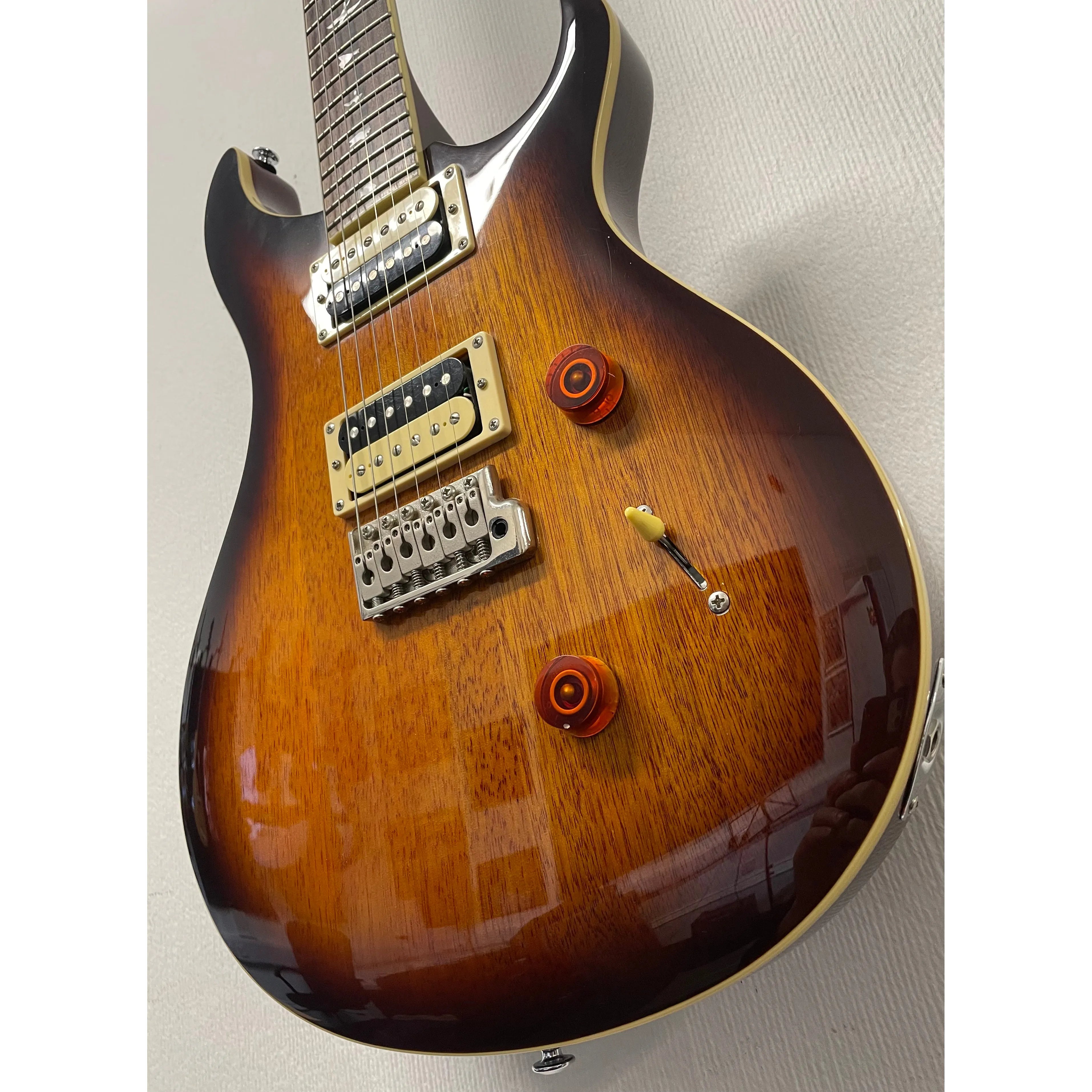 PRS SE Standard Electric Guitar in Tobacco Sunburst Pre-Owned