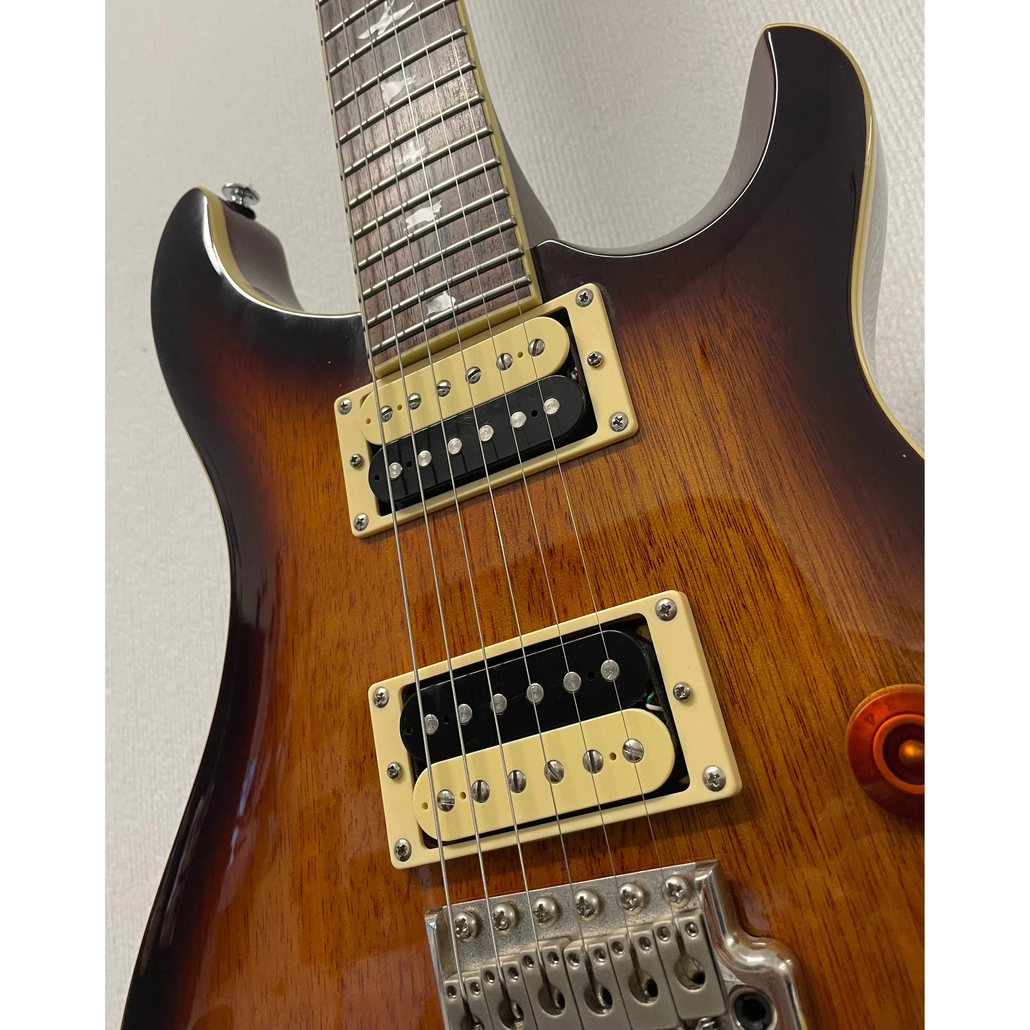 PRS SE Standard Electric Guitar in Tobacco Sunburst Pre-Owned