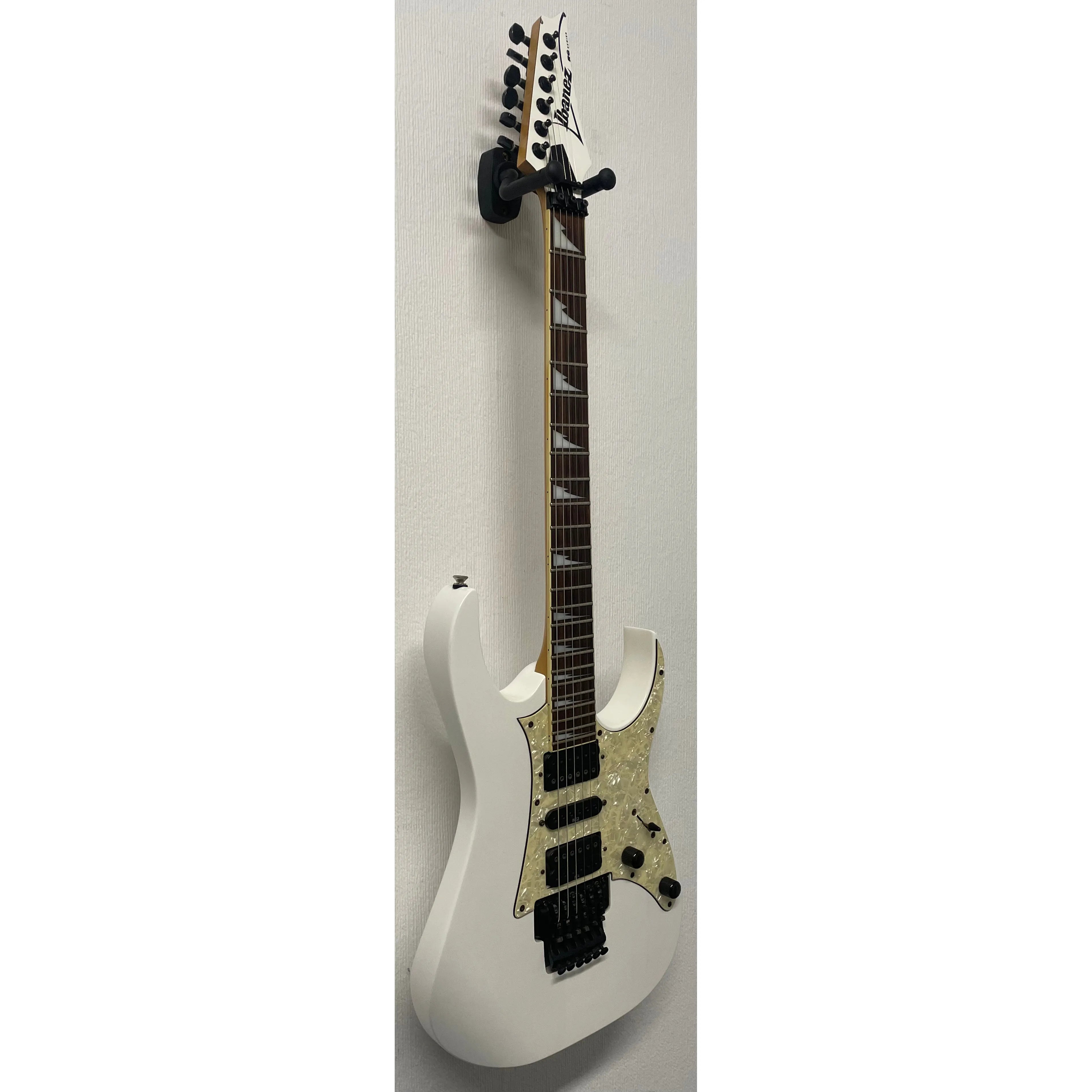 Ibanez RG350DX RG Series Electric Guitar in White with Gigbag Pre-Owned