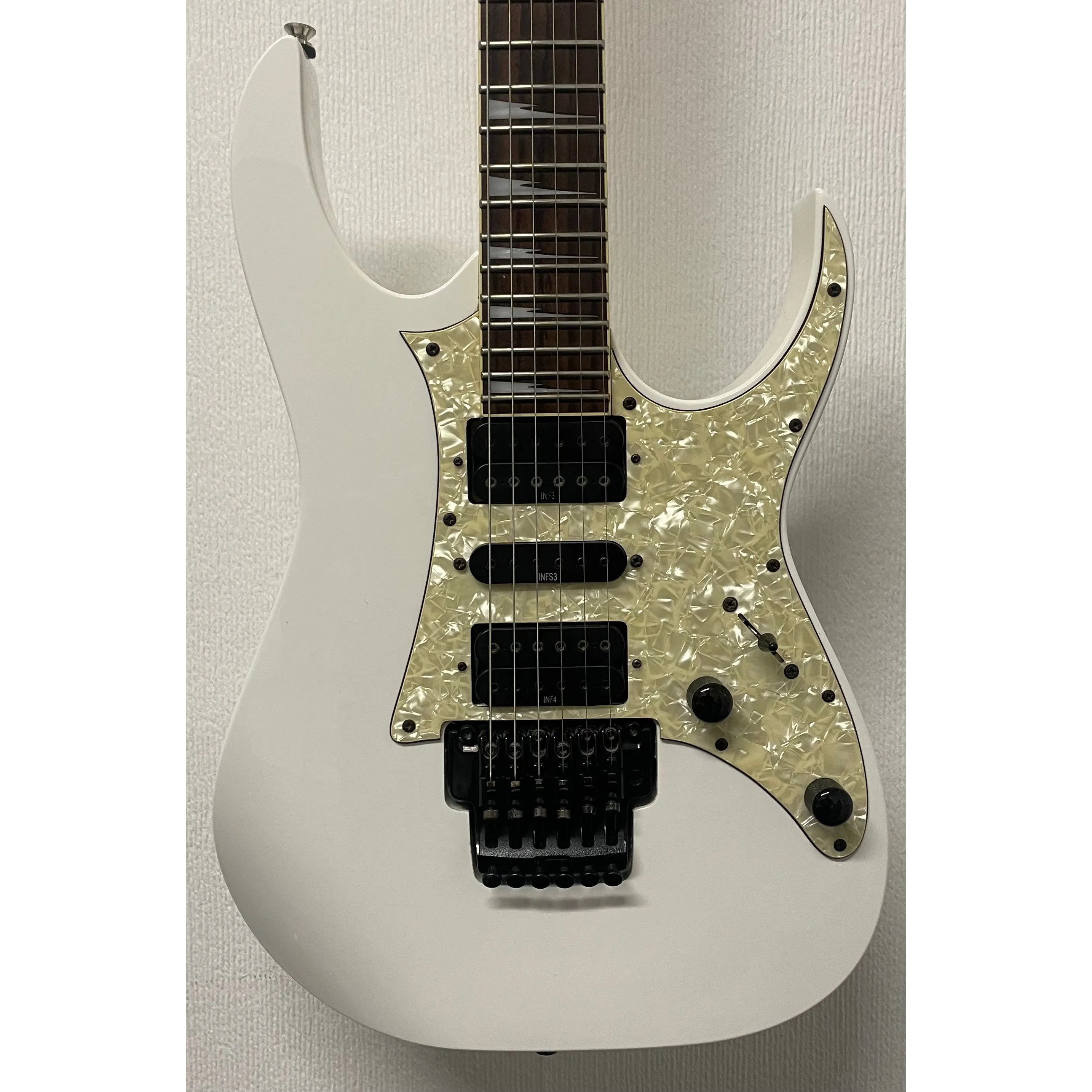 Ibanez RG350DX RG Series Electric Guitar in White with Gigbag Pre-Owned