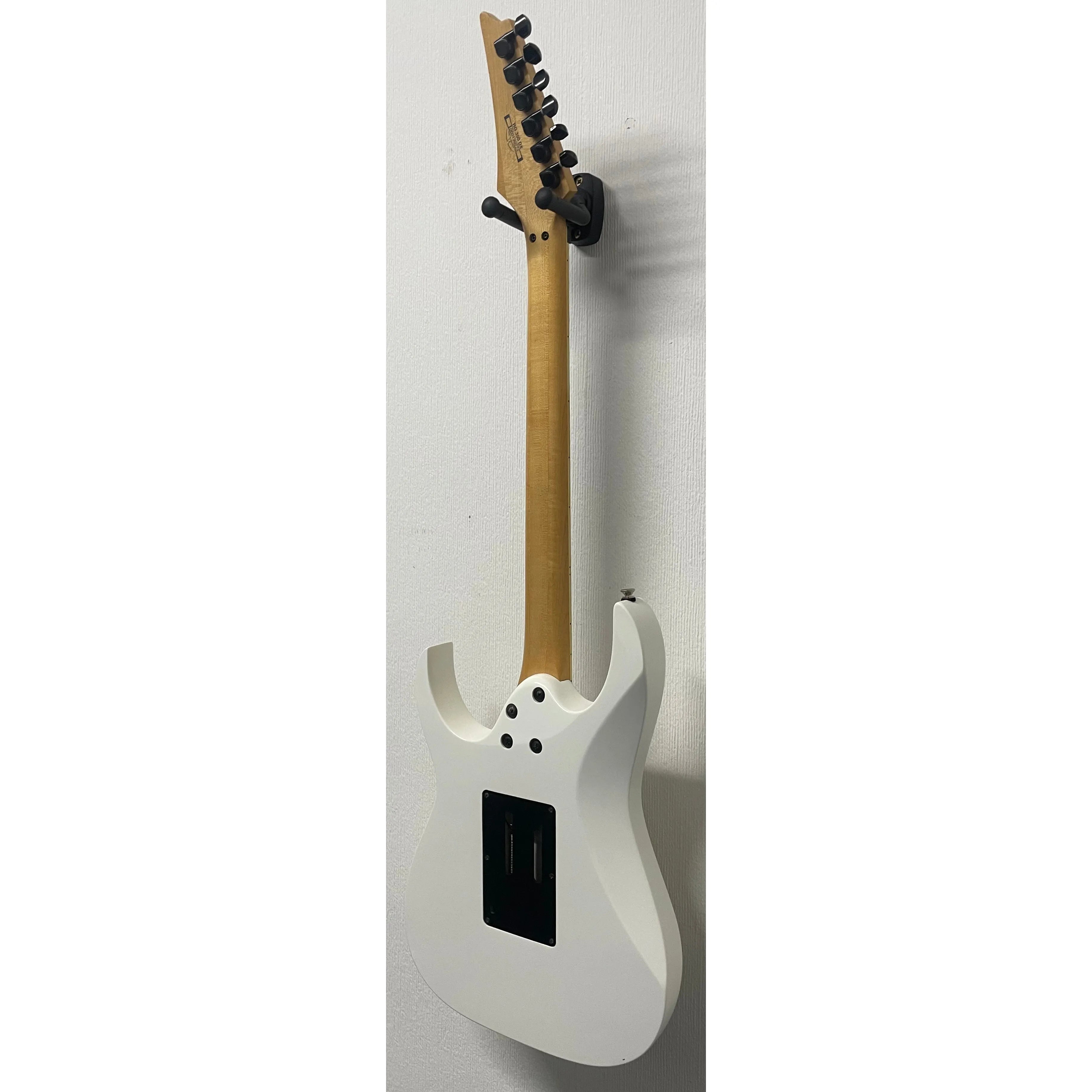 Ibanez RG350DX RG Series Electric Guitar in White with Gigbag Pre-Owned