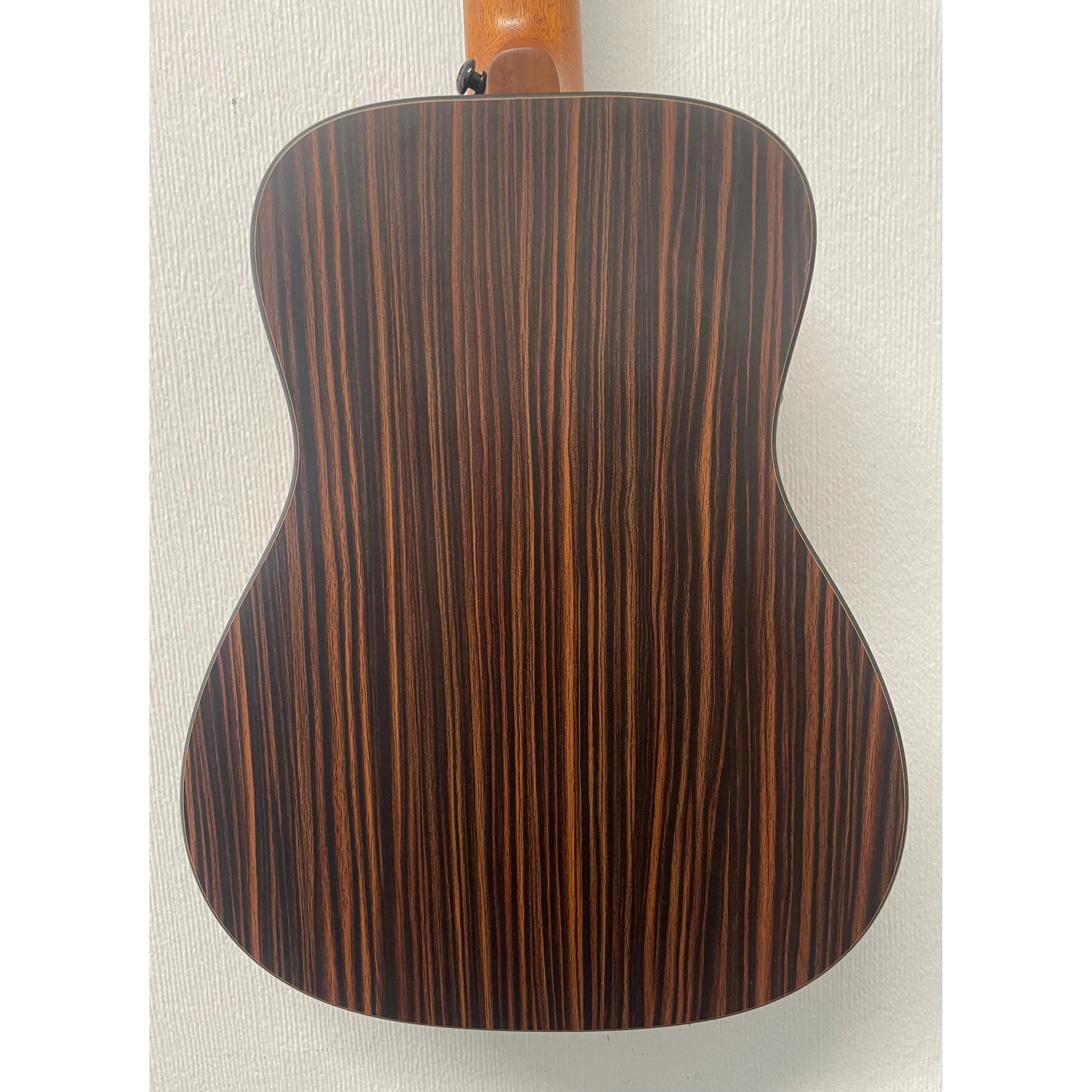 Enya EB-X1 Pro EQ Electro Acoustic Self Amplifying Guitar in Natural Pre-Owned