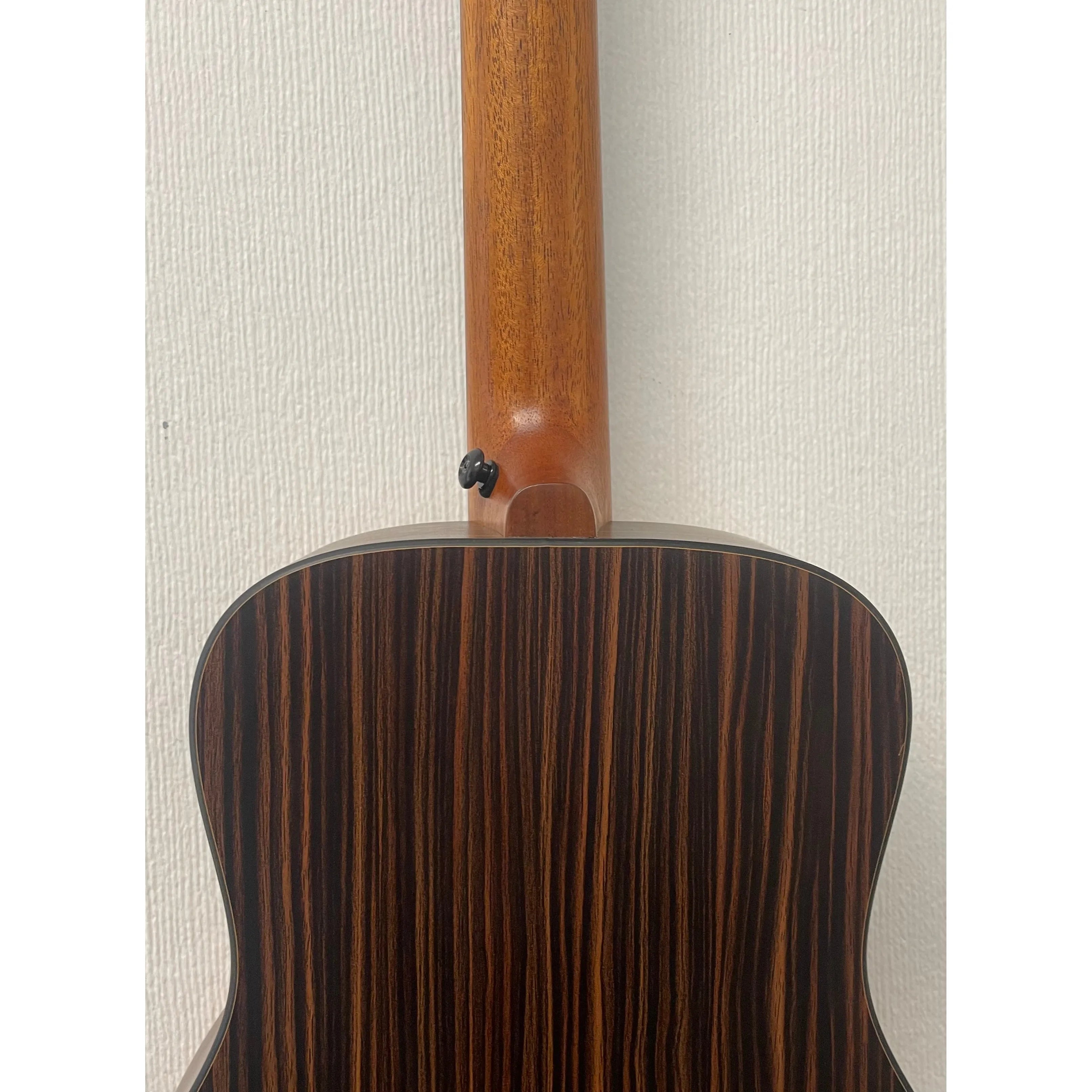 Enya EB-X1 Pro EQ Electro Acoustic Self Amplifying Guitar in Natural Pre-Owned