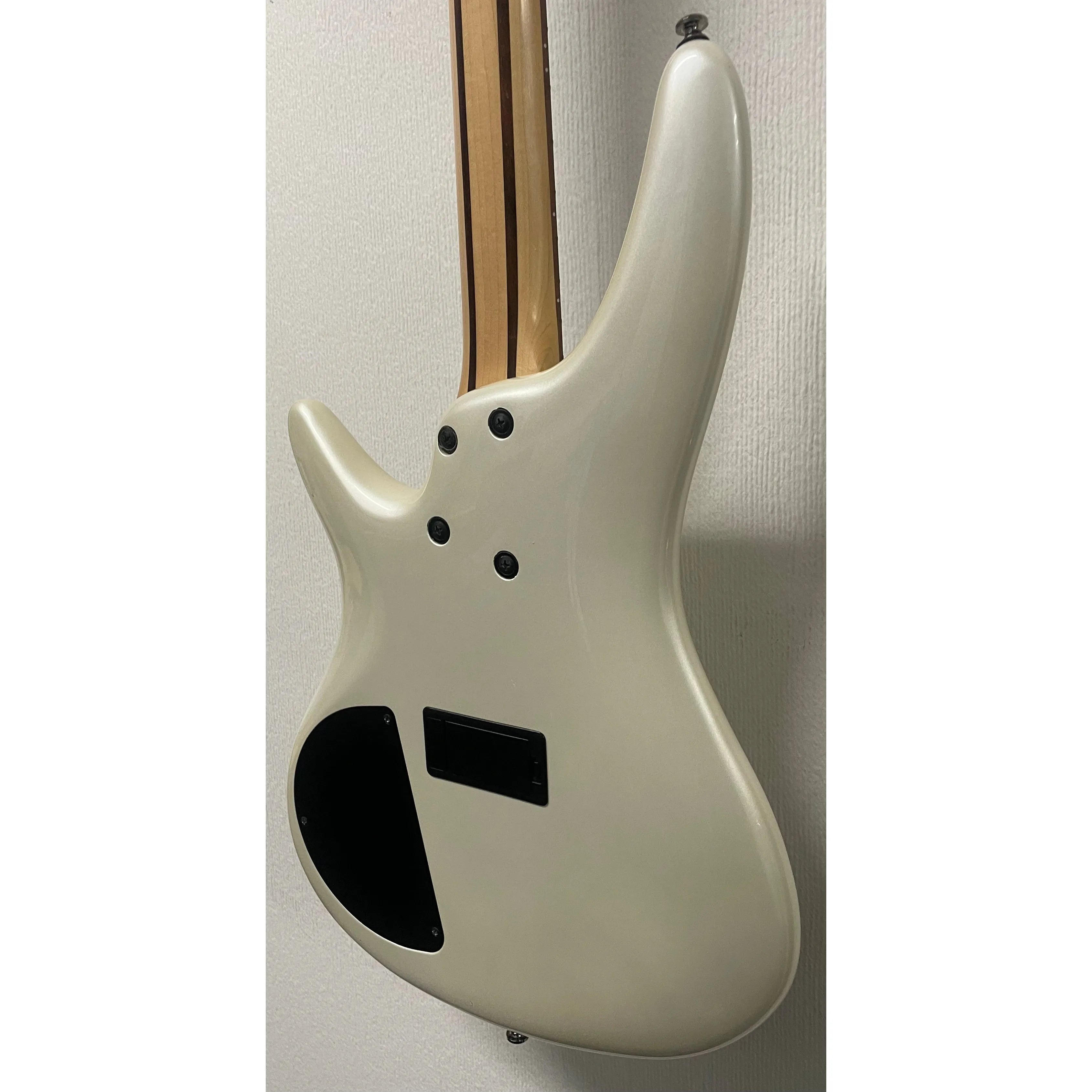 Ibanez SR300E Active Bass Guitar in Pearl White Pre-Owned