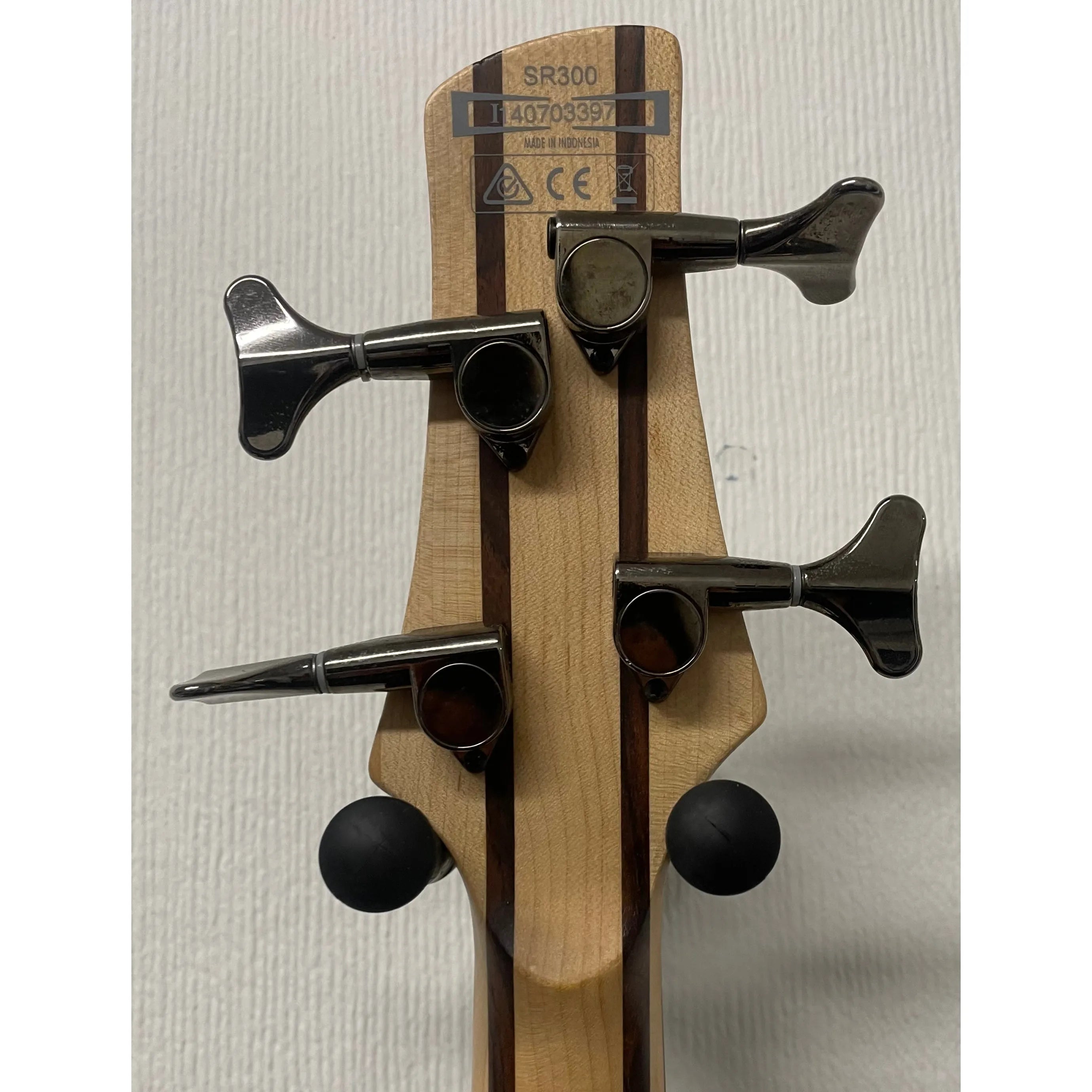 Ibanez SR300E Active Bass Guitar in Pearl White Pre-Owned