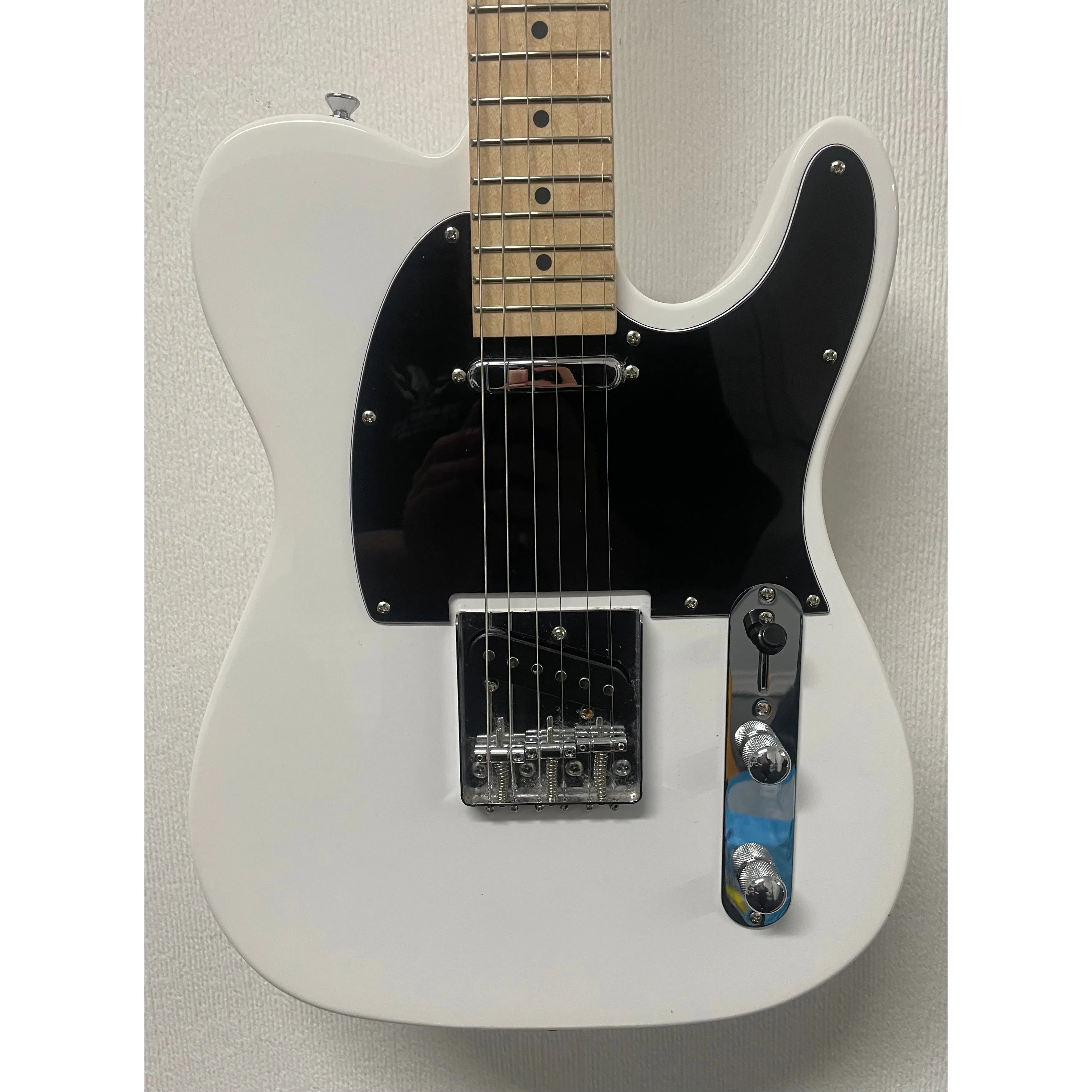 Gould Telecaster Style Electric Guitar in White Pre-Owned