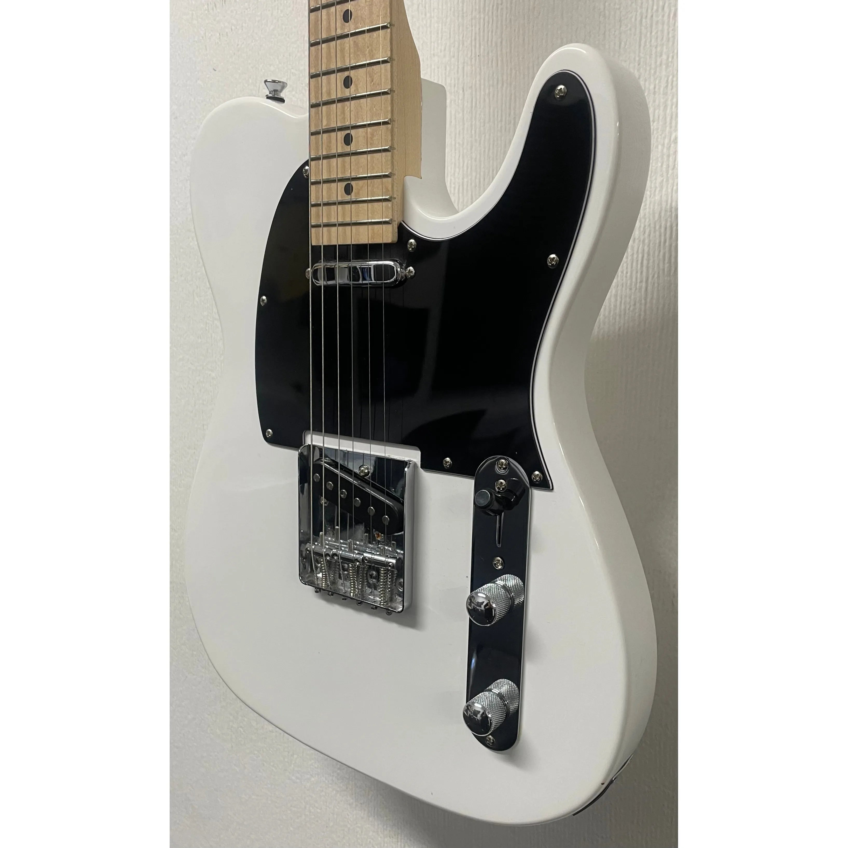 Gould Telecaster Style Electric Guitar in White Pre-Owned