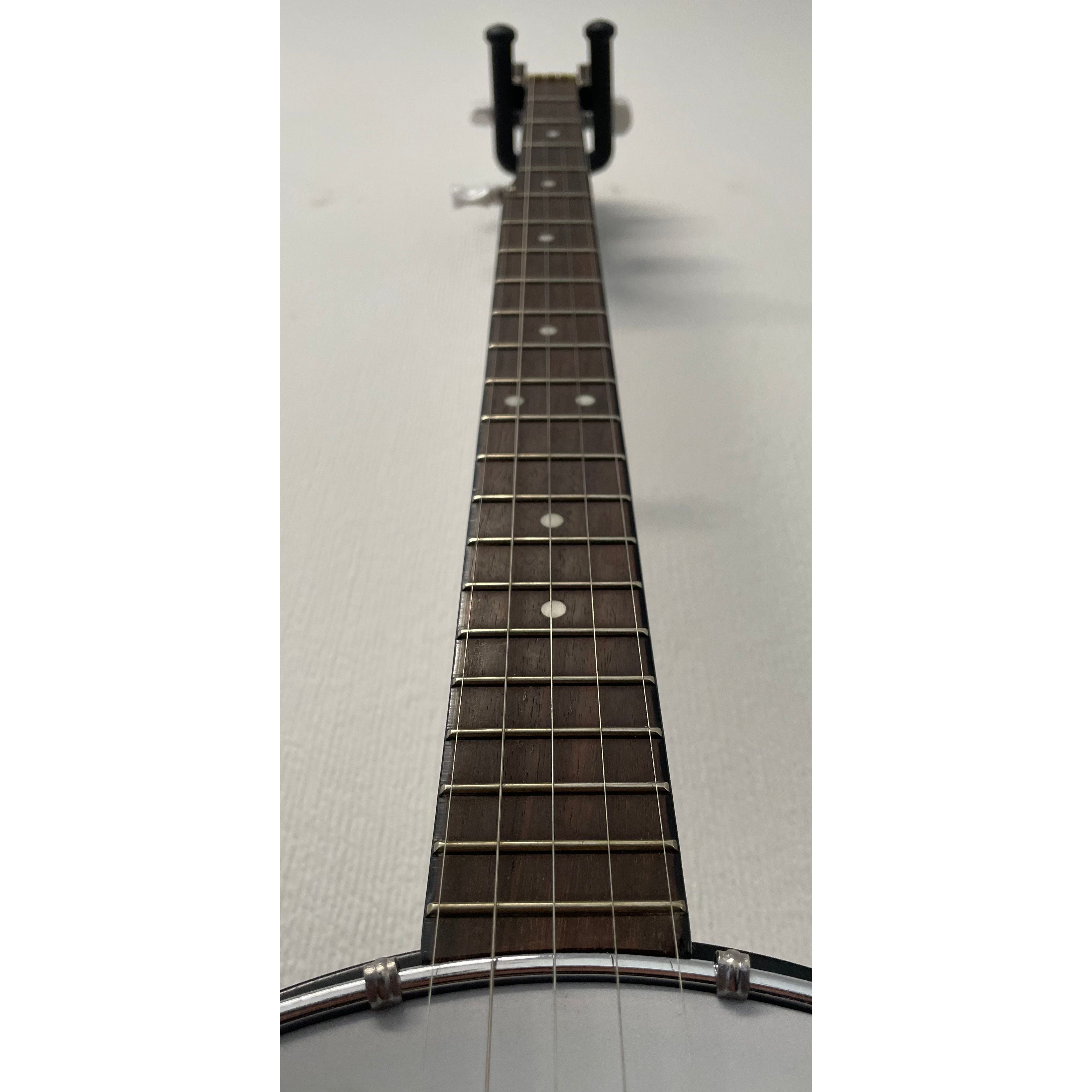 Ozark 5 String Closed Back Banjo in Sunburst Pre-Owned