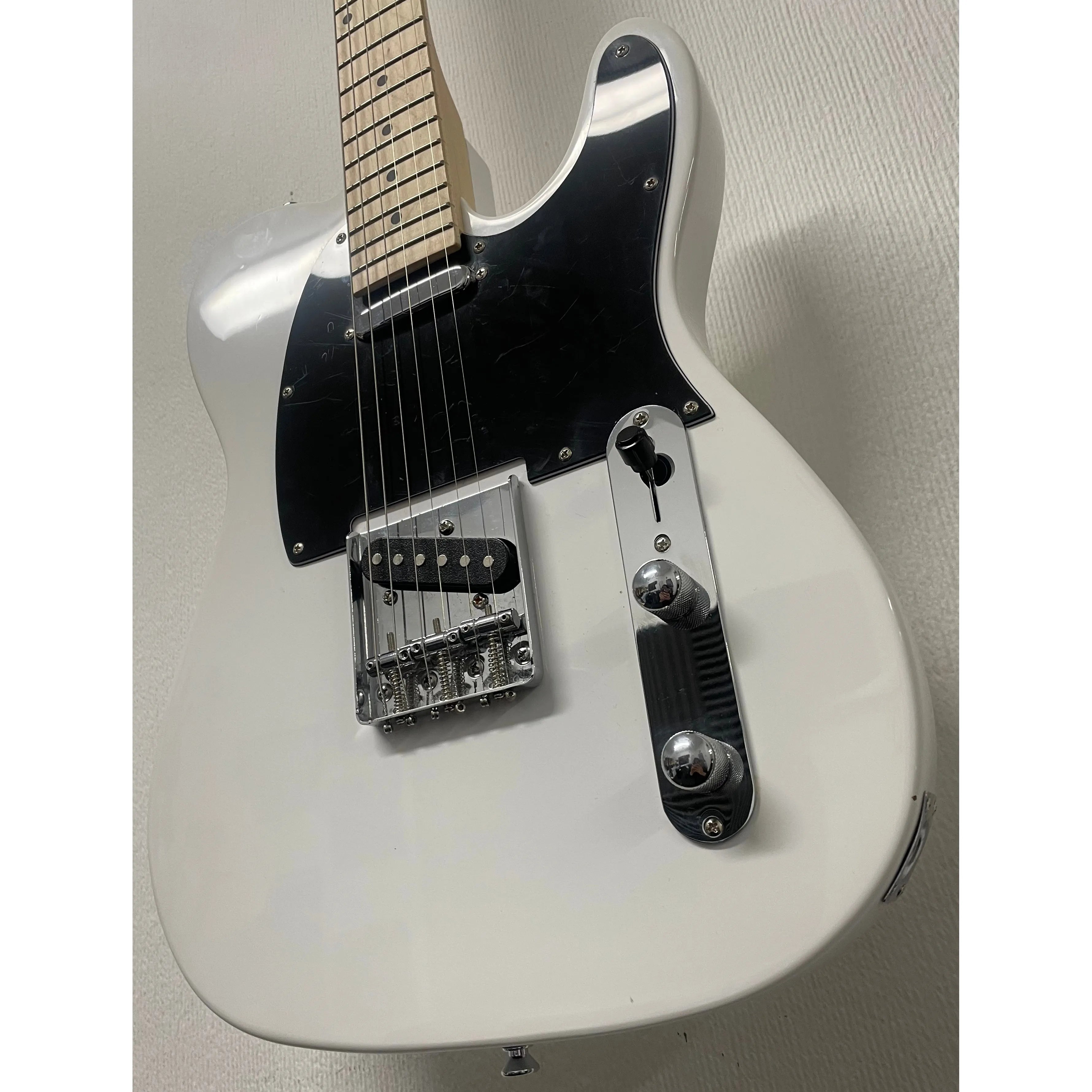 Gould Telecaster Style Electric Guitar in White Pre-Owned