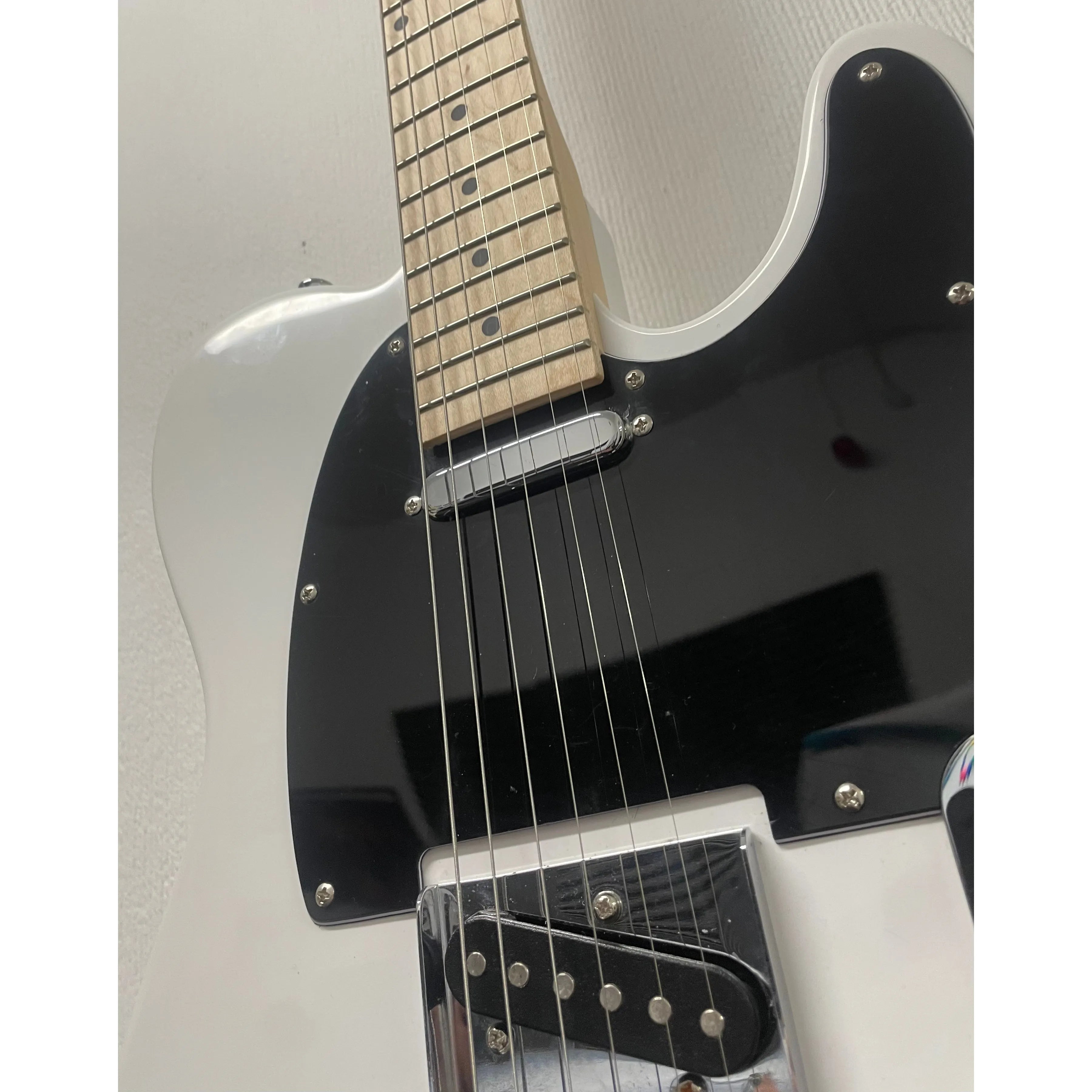 Gould Telecaster Style Electric Guitar in White Pre-Owned