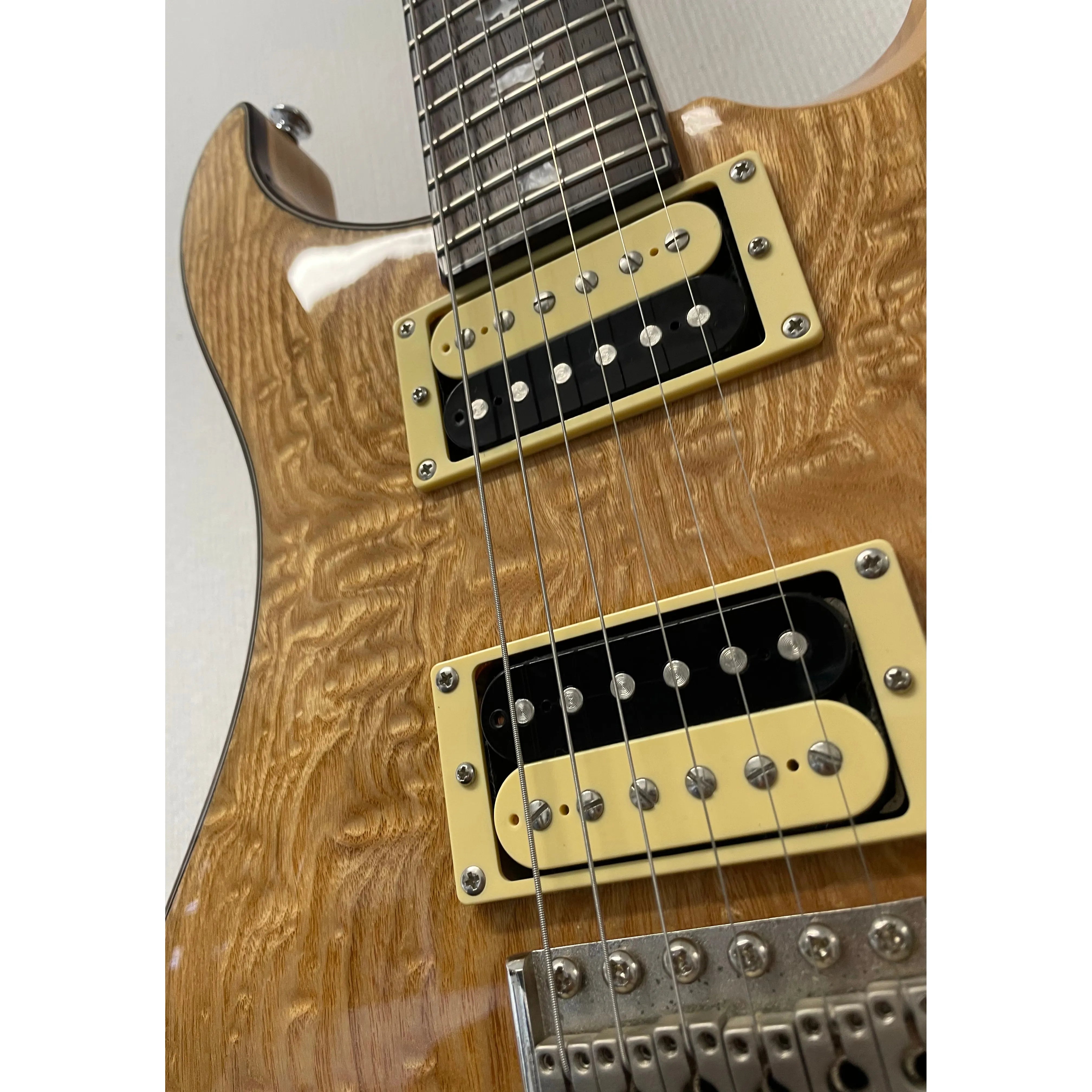PRS SE Custom Limited Edition 2016 with Birdseye Maple Top Pre-Owned