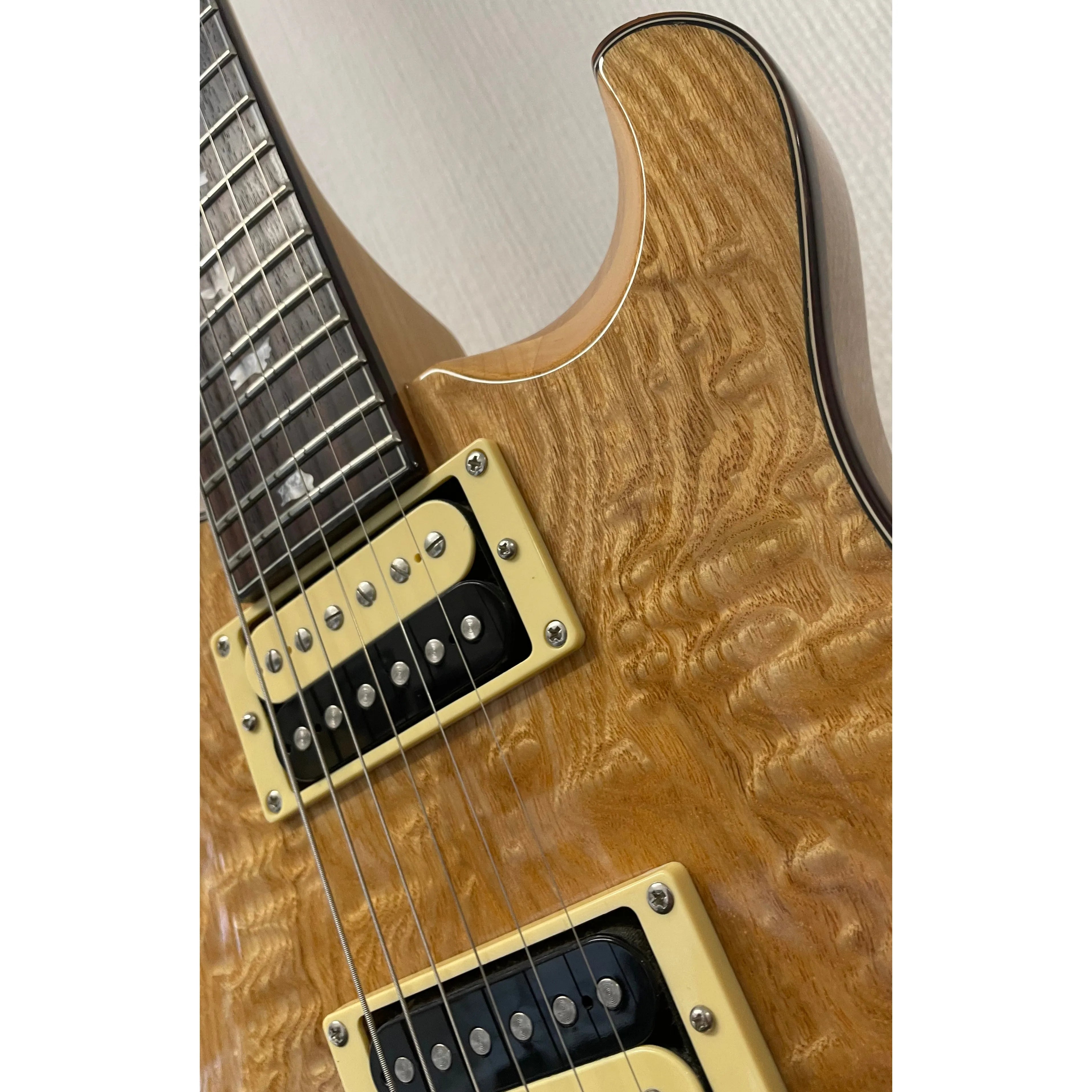 PRS SE Custom Limited Edition 2016 with Birdseye Maple Top Pre-Owned