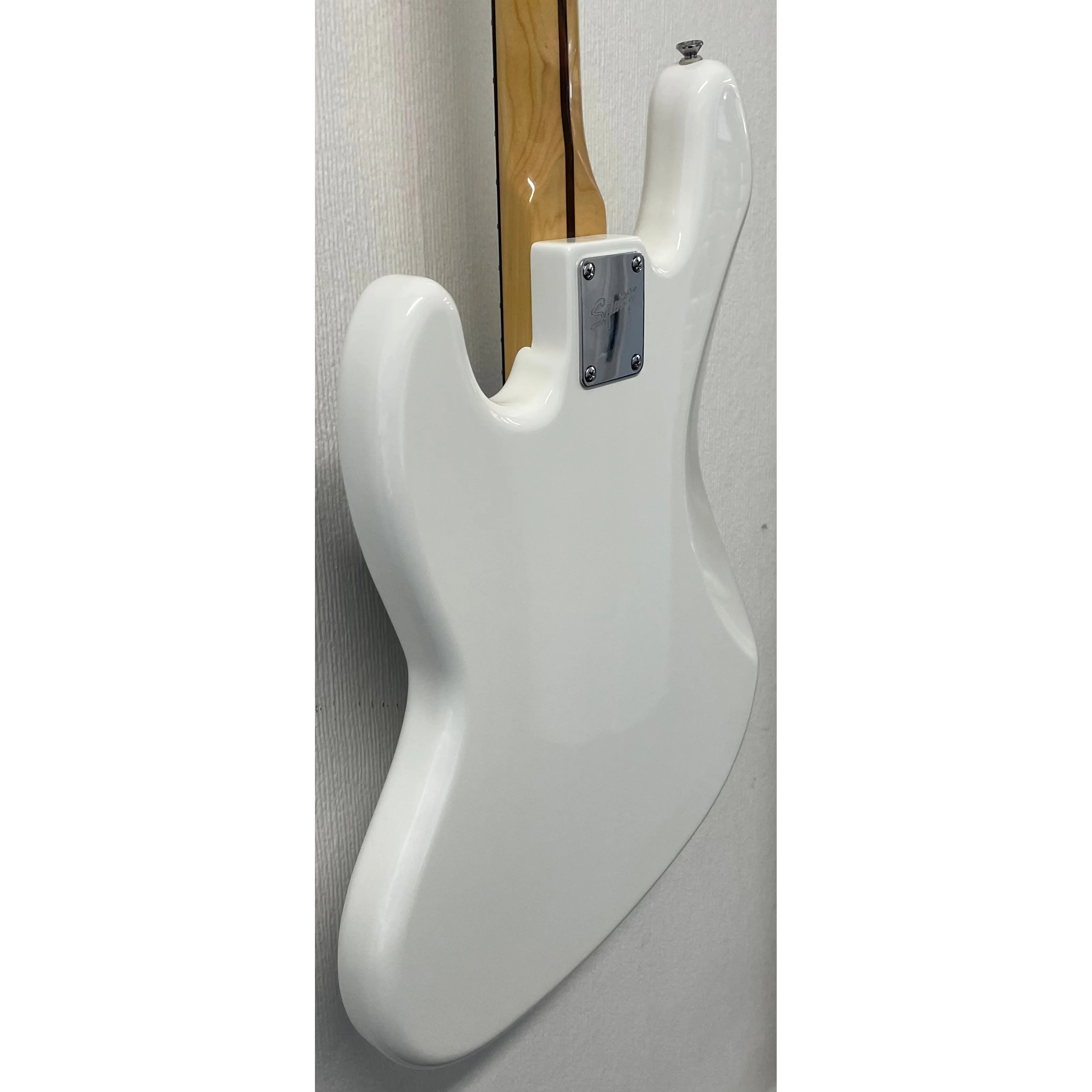 Squier Vintage Modified Jazz Bass '70s in Olympic White with Hardcase and Extras Pre-Owned