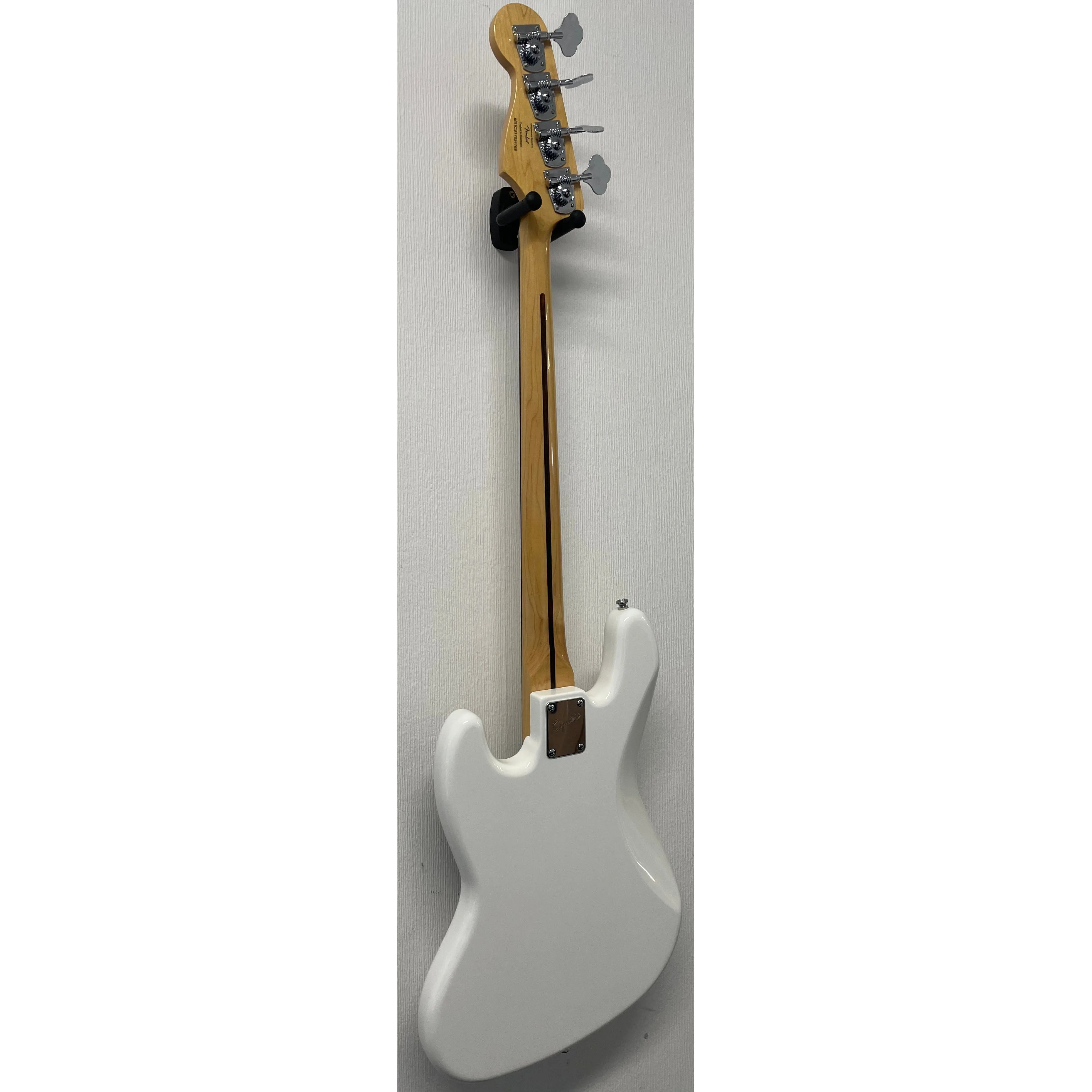 Squier Vintage Modified Jazz Bass '70s in Olympic White with Hardcase and Extras Pre-Owned