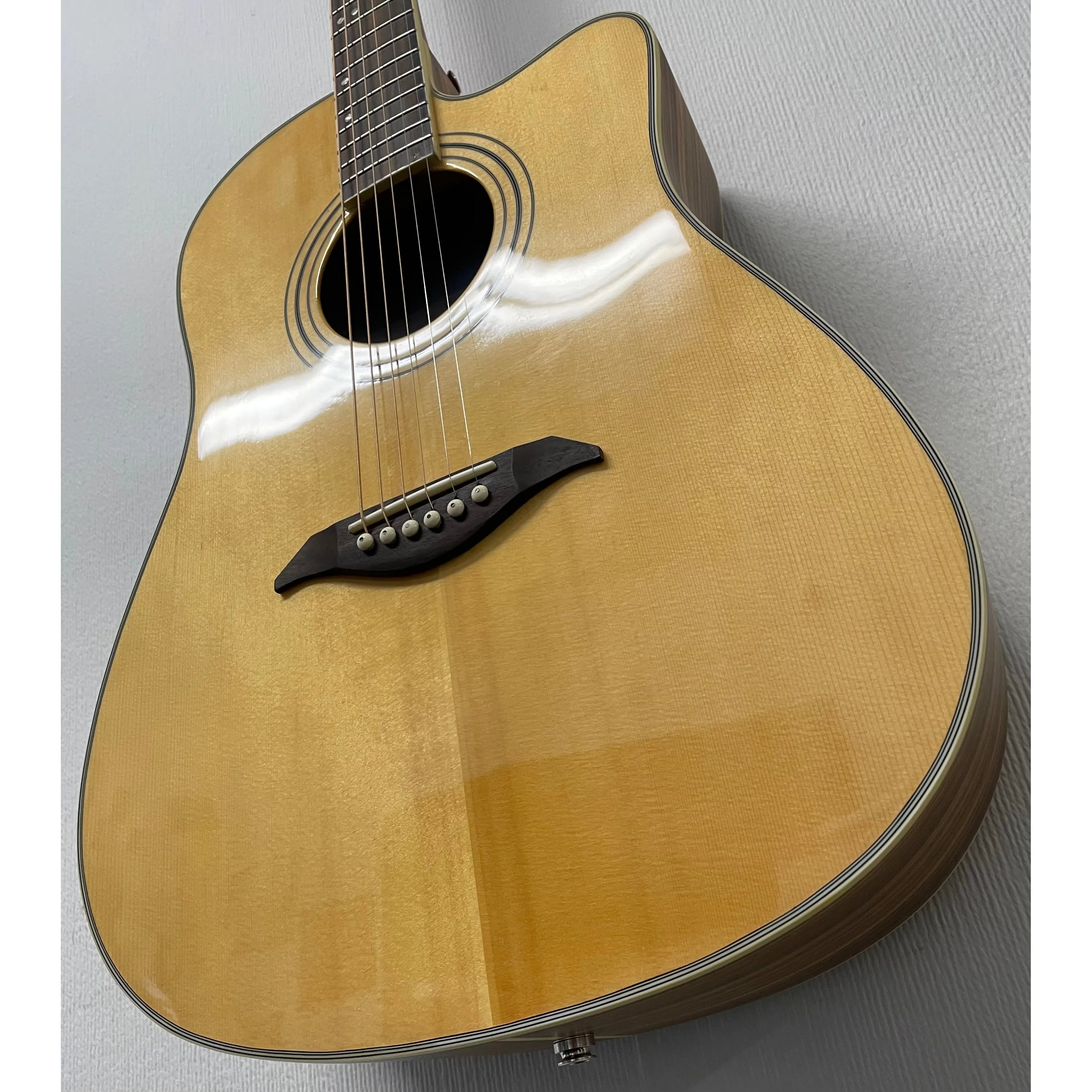 Turner Dreadnought 40CE Electro Acoustic Guitar