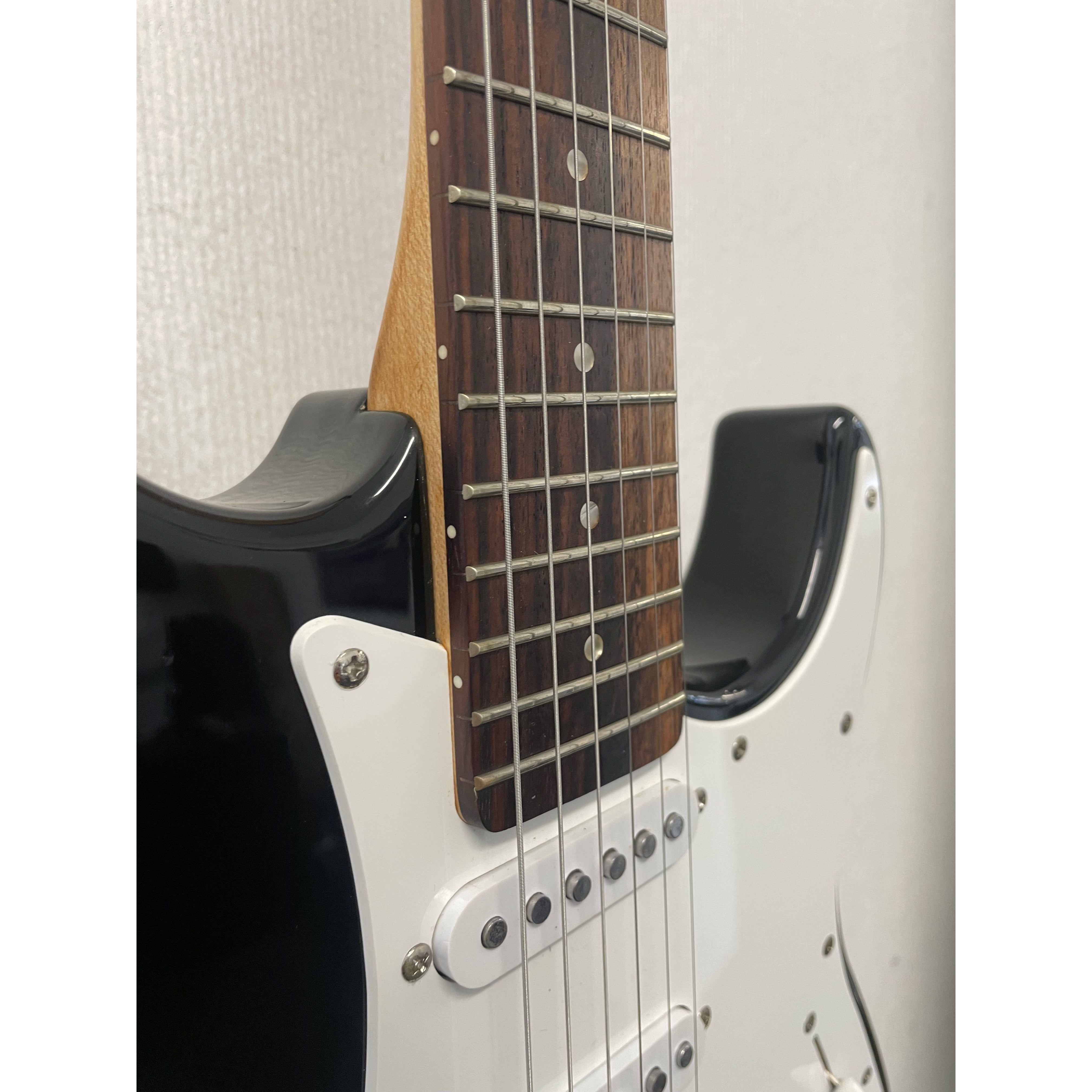 Yamaha EG 121C Stratocaster Style Electric Guitar in Gloss Black Pre-Owned