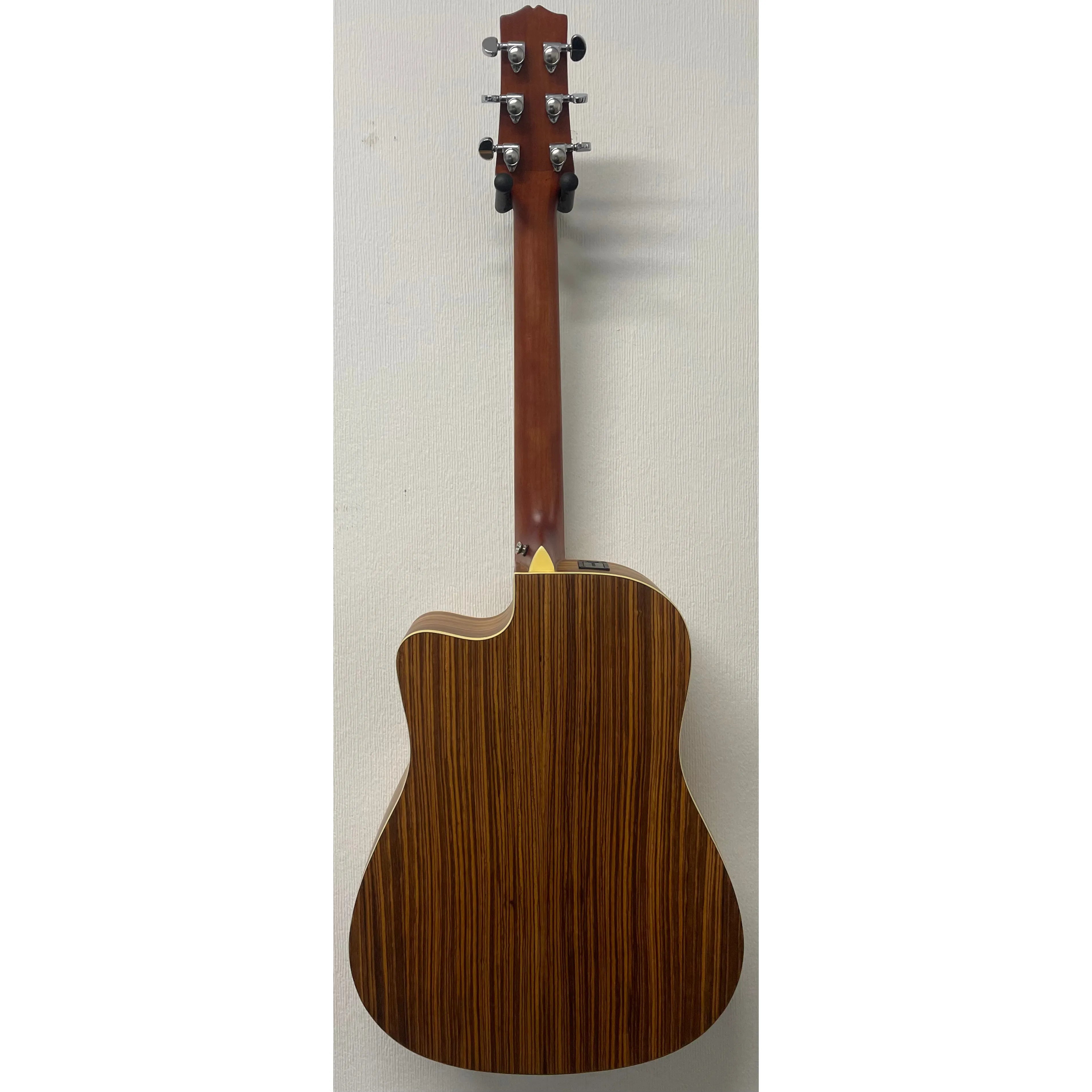 Turner Dreadnought 40CE Electro Acoustic Guitar