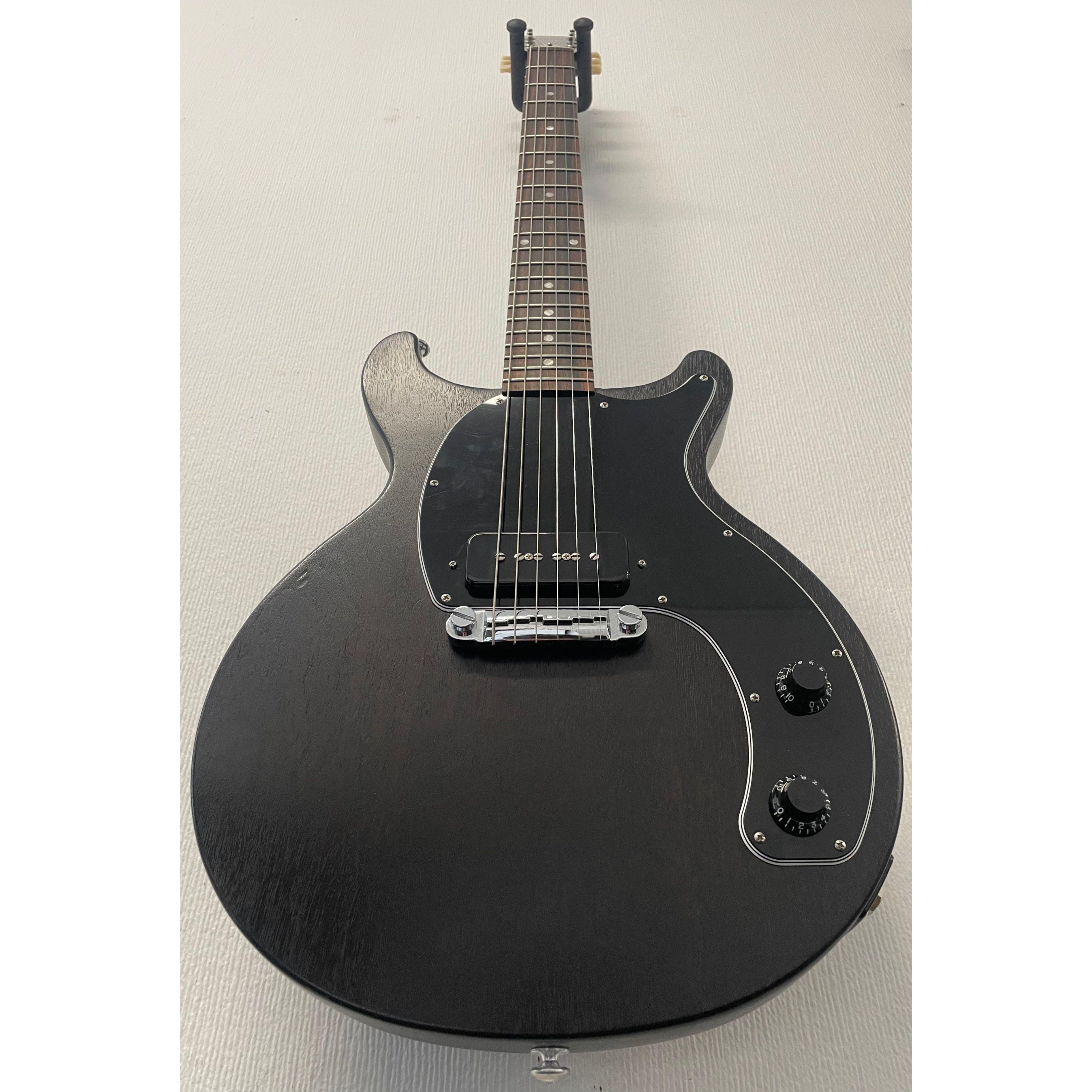 Gibson Les Paul Tribute Double Cutaway in Worn Ebony with Original Gigbag and Case Candy Pre-Owned
