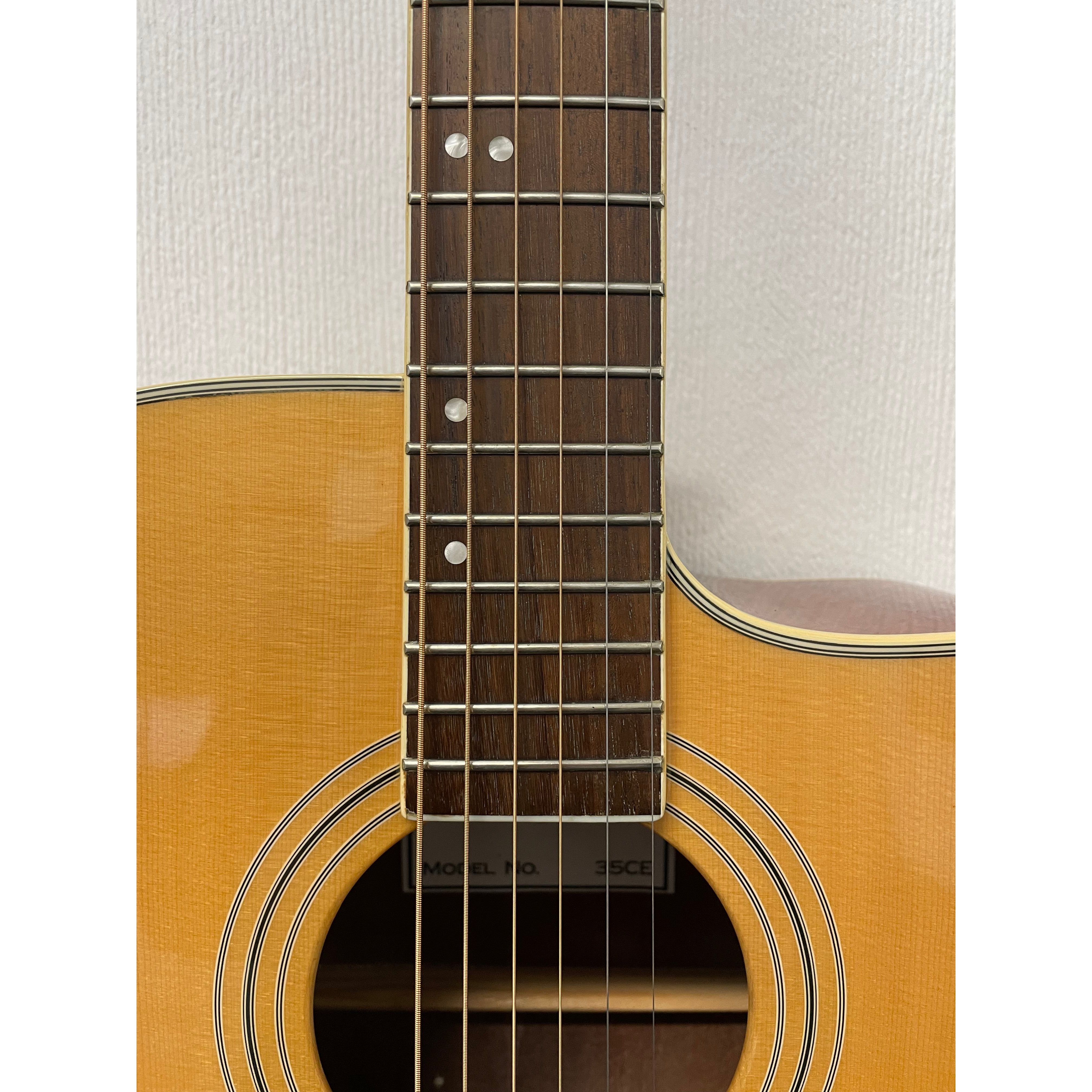Turner 35CE Jumbo Electro Acoustic Guitar in Natural Pre-Owned