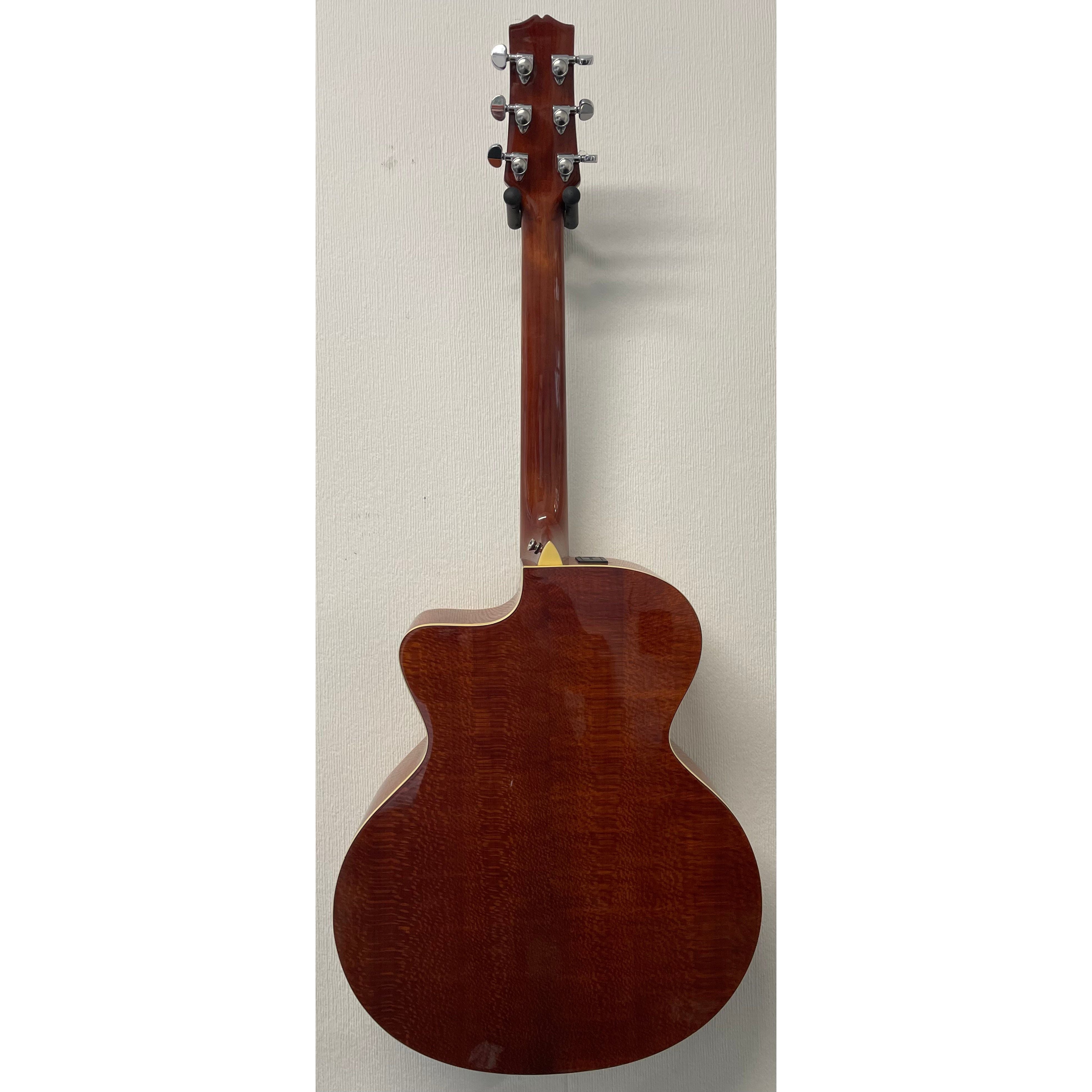 Turner 35CE Jumbo Electro Acoustic Guitar in Natural Pre-Owned