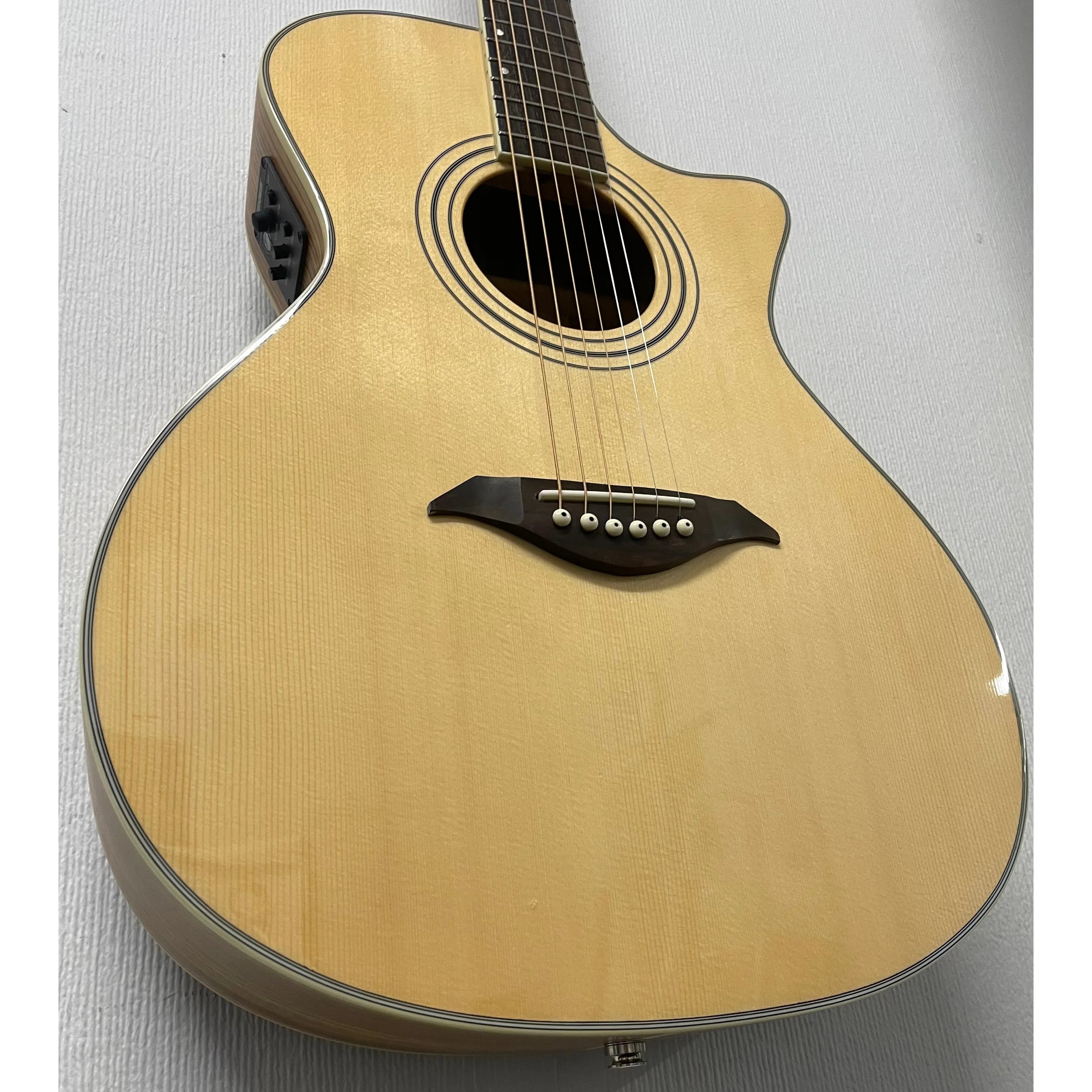 Turner Grand Concert 42CE Electro Acoustic Guitar