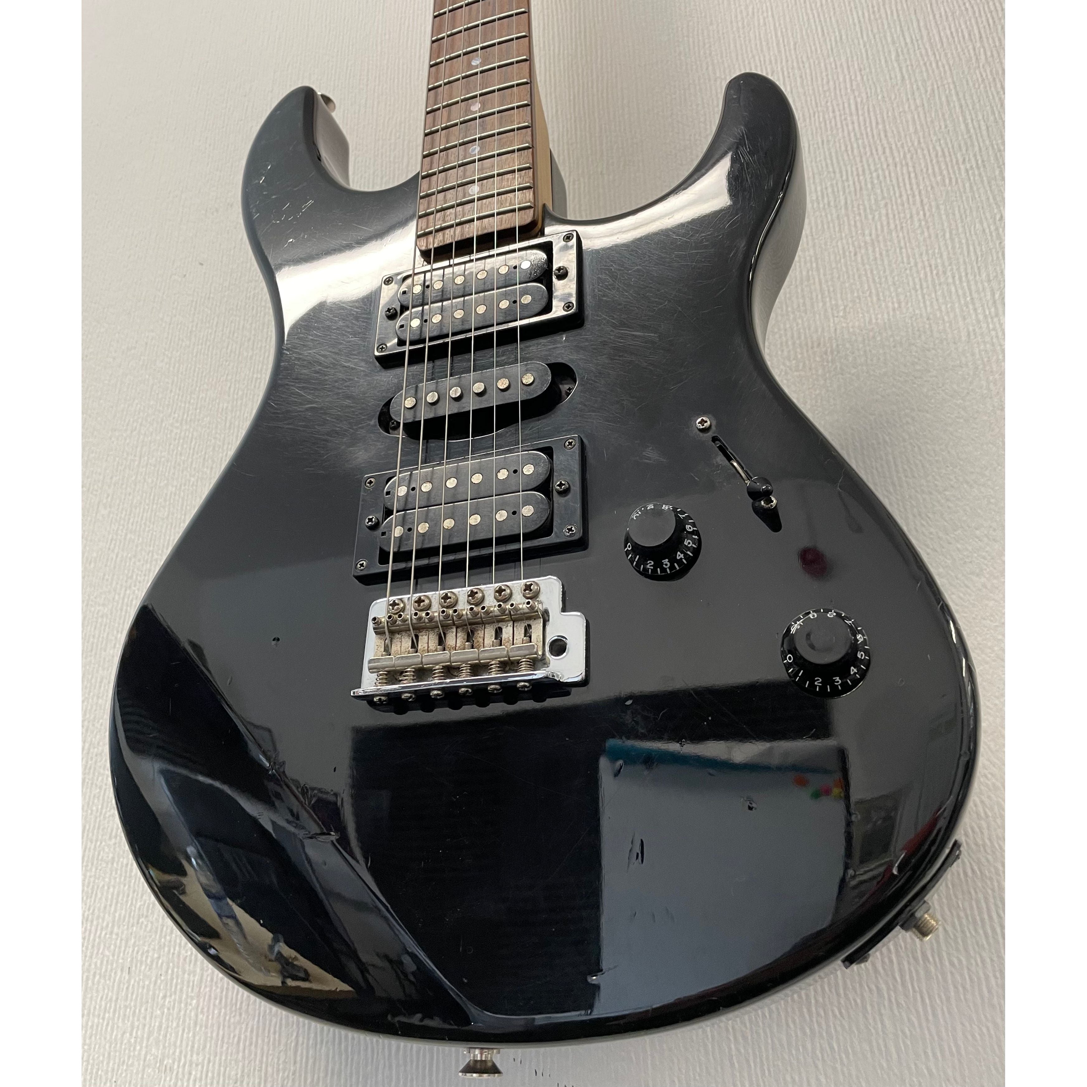 Yamaha ERG 121 Stratocaster Style Electric Guitar in Gloss Black Pre-Owned
