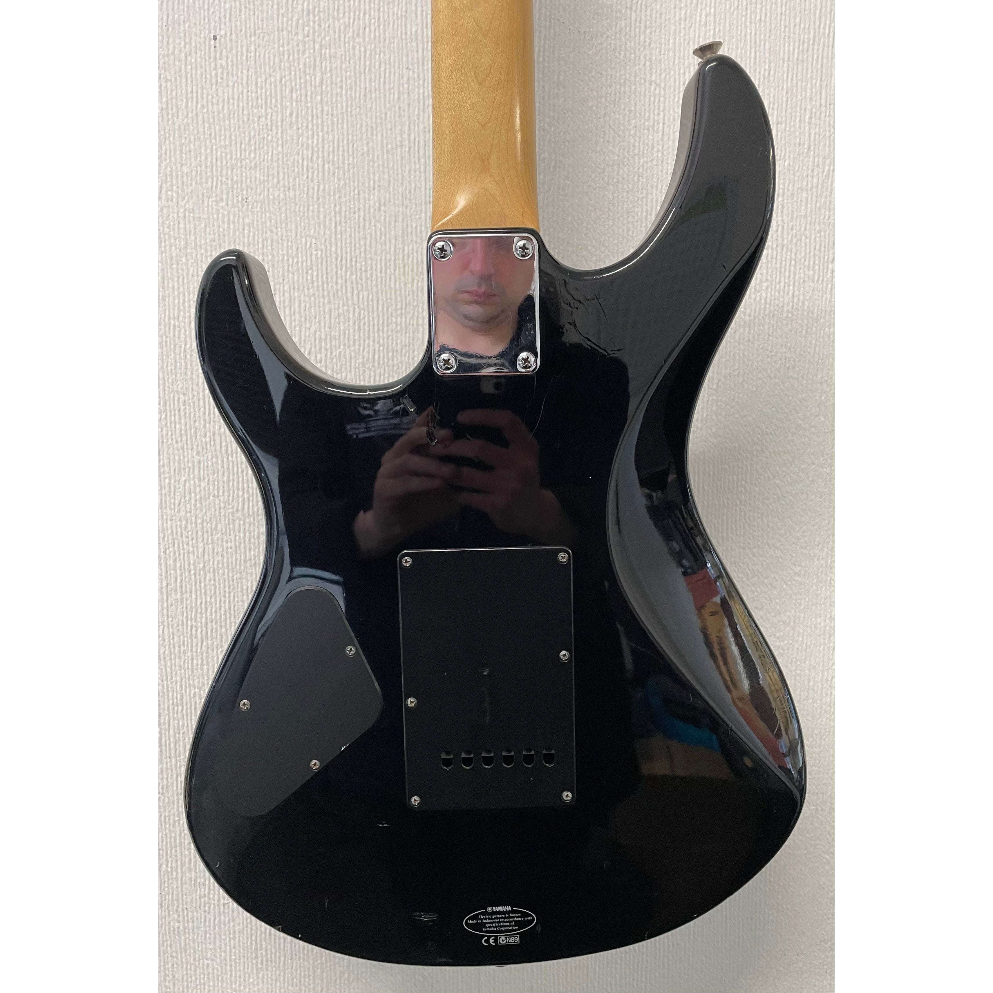 Yamaha ERG 121 Stratocaster Style Electric Guitar in Gloss Black Pre-Owned