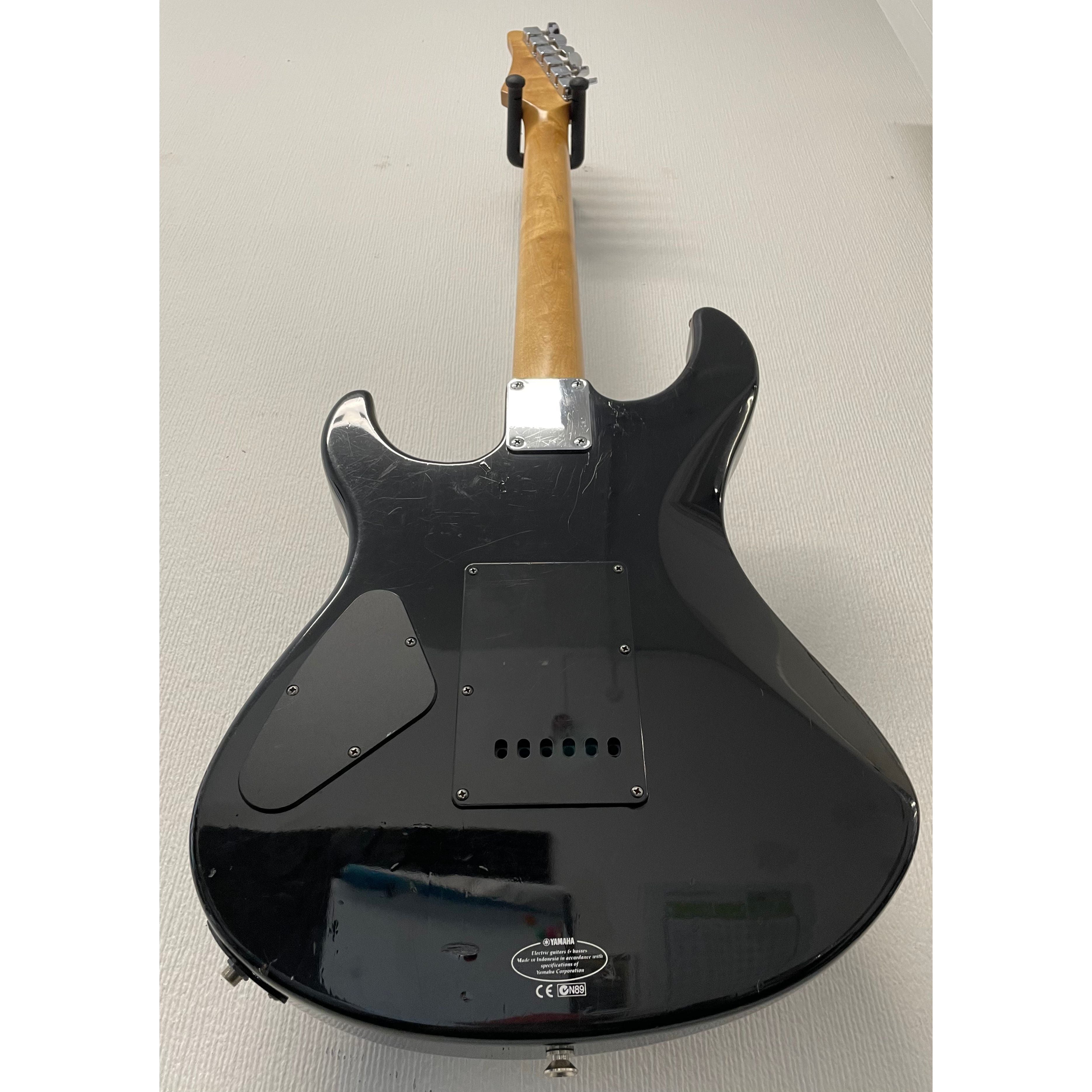 Yamaha ERG 121 Stratocaster Style Electric Guitar in Gloss Black Pre-Owned