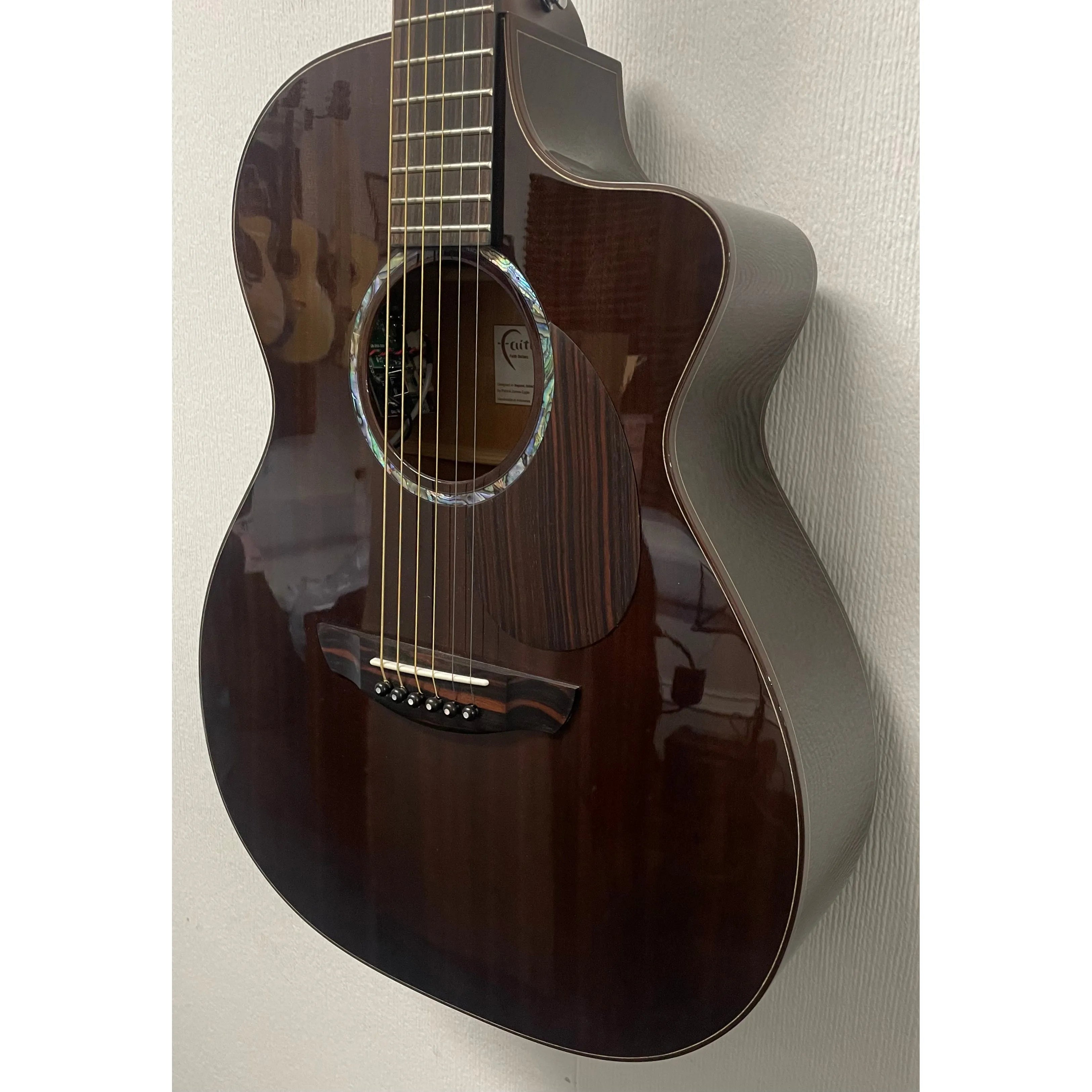 Faith Legacy Dark Roast Earth Electro/Cut Acoustic Guitar inc Hardcase B STOCK