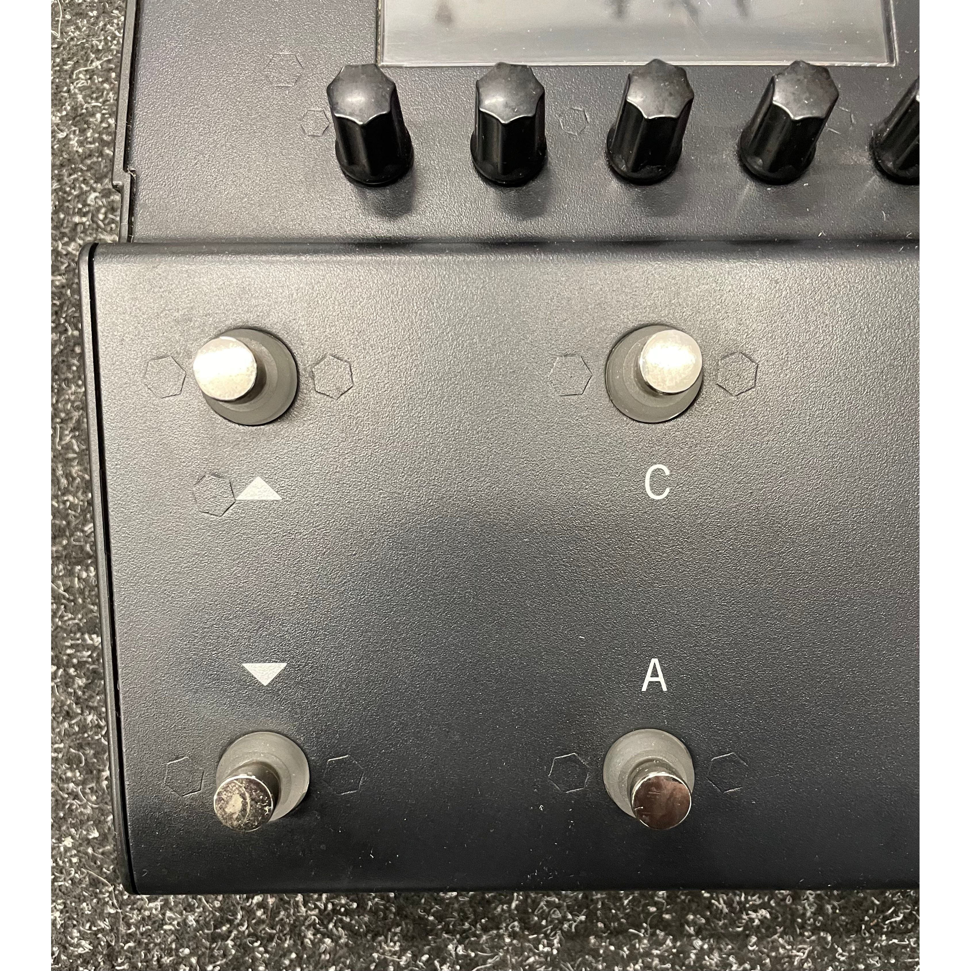 Line 6 POD GO Portable Amp and Effects Modeller Pre-Owned