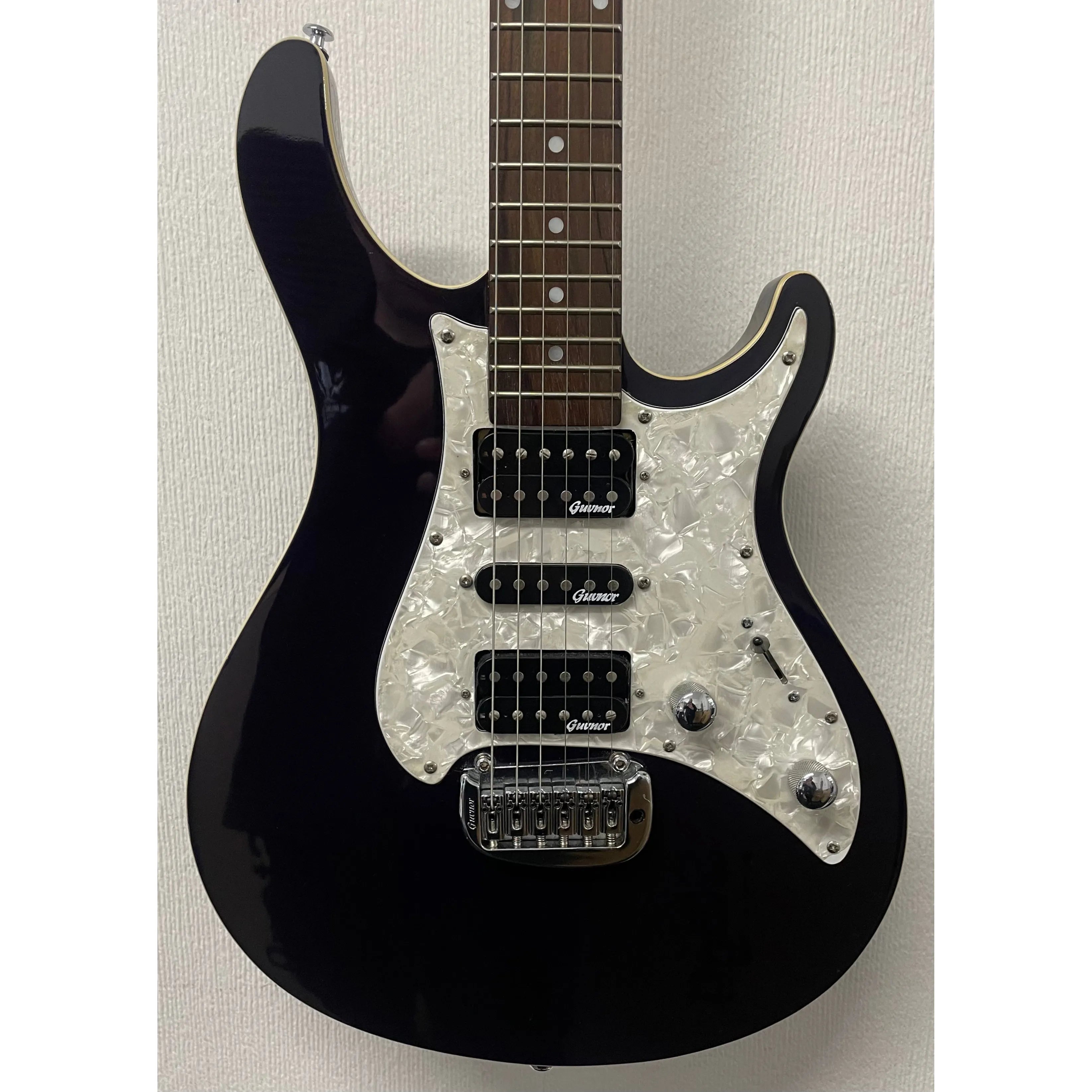 Guvnor GE500 Electric Guitar HSH in Purple Pre-Owned