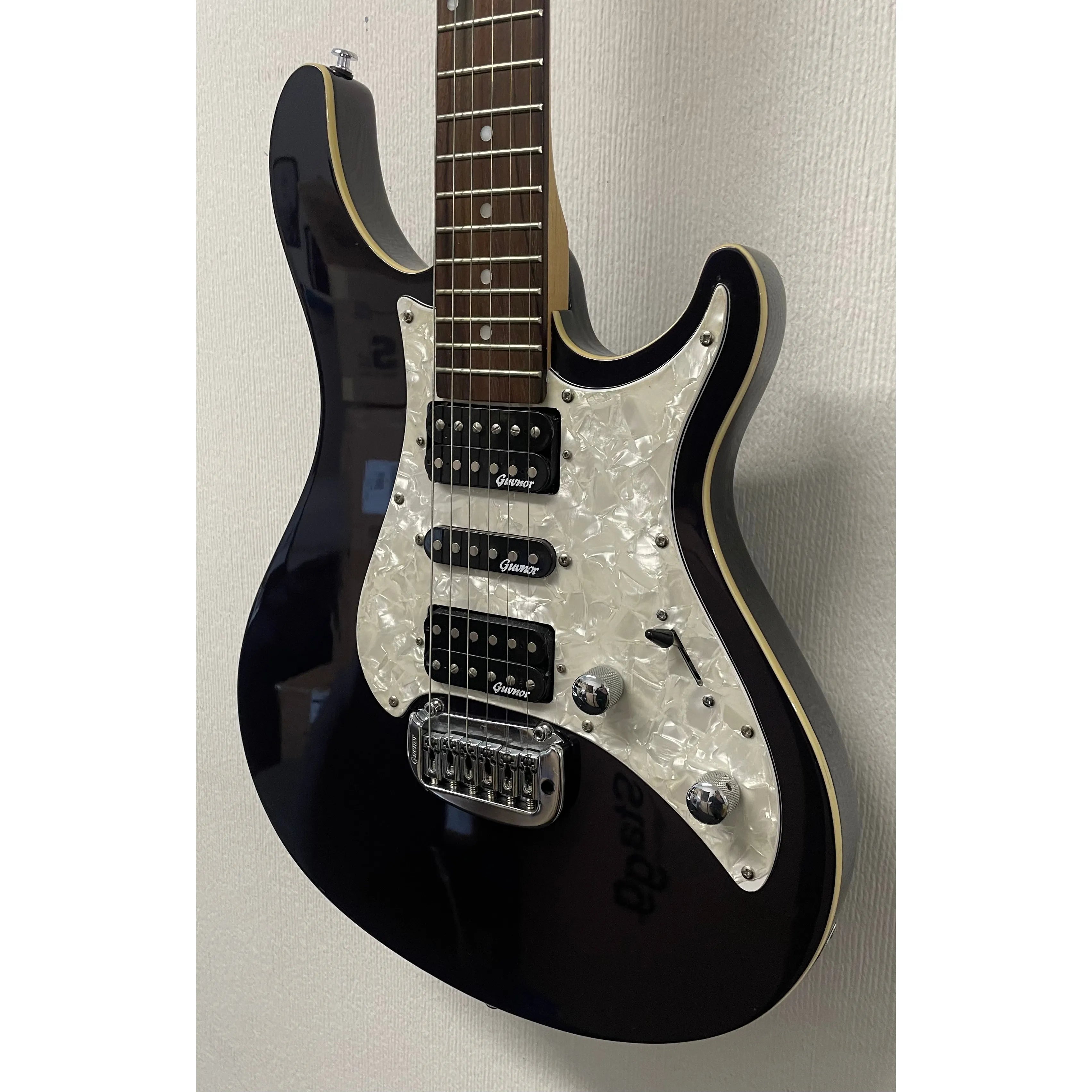 Guvnor GE500 Electric Guitar HSH in Purple Pre-Owned