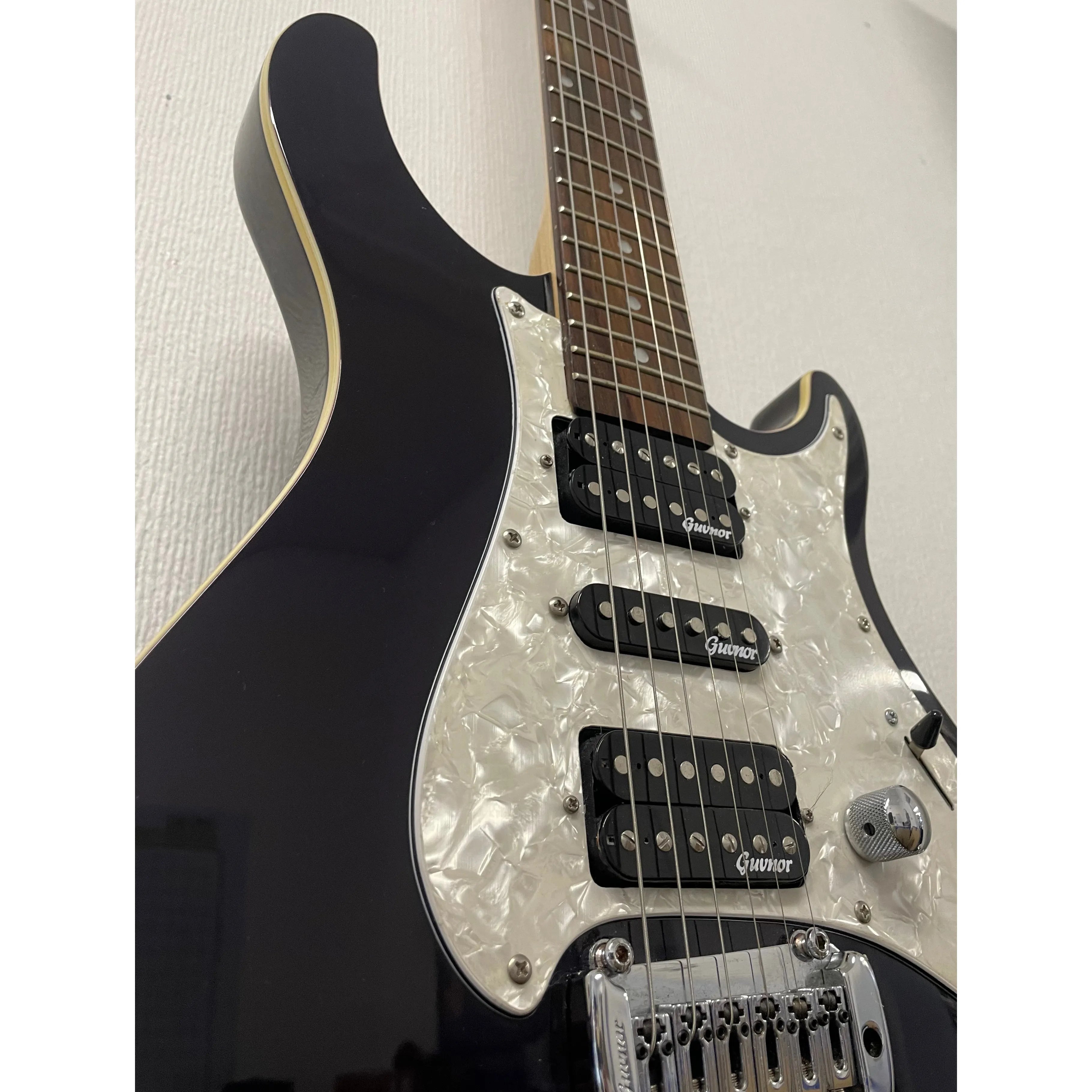 Guvnor GE500 Electric Guitar HSH in Purple Pre-Owned