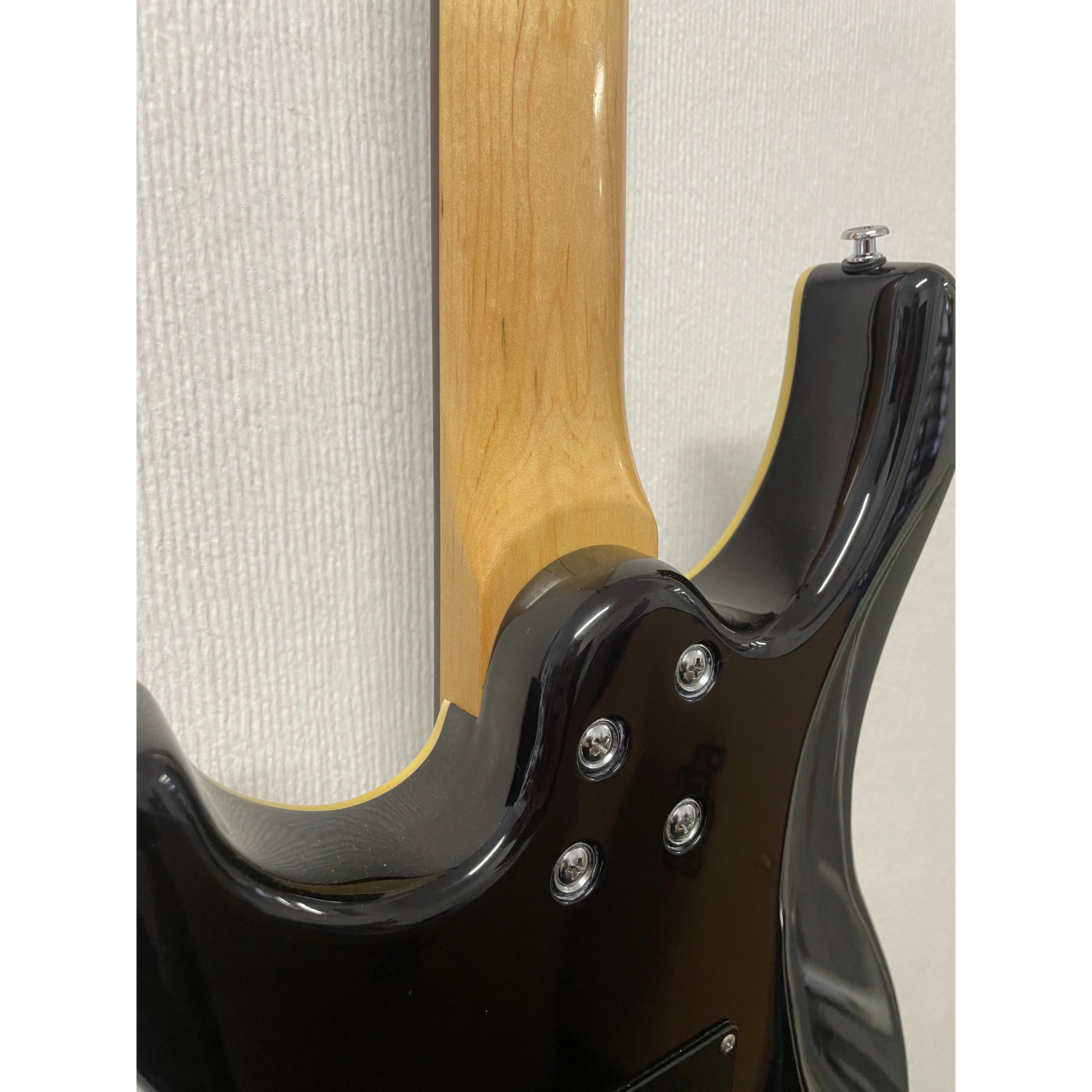 Guvnor GE500 Electric Guitar HSH in Purple Pre-Owned