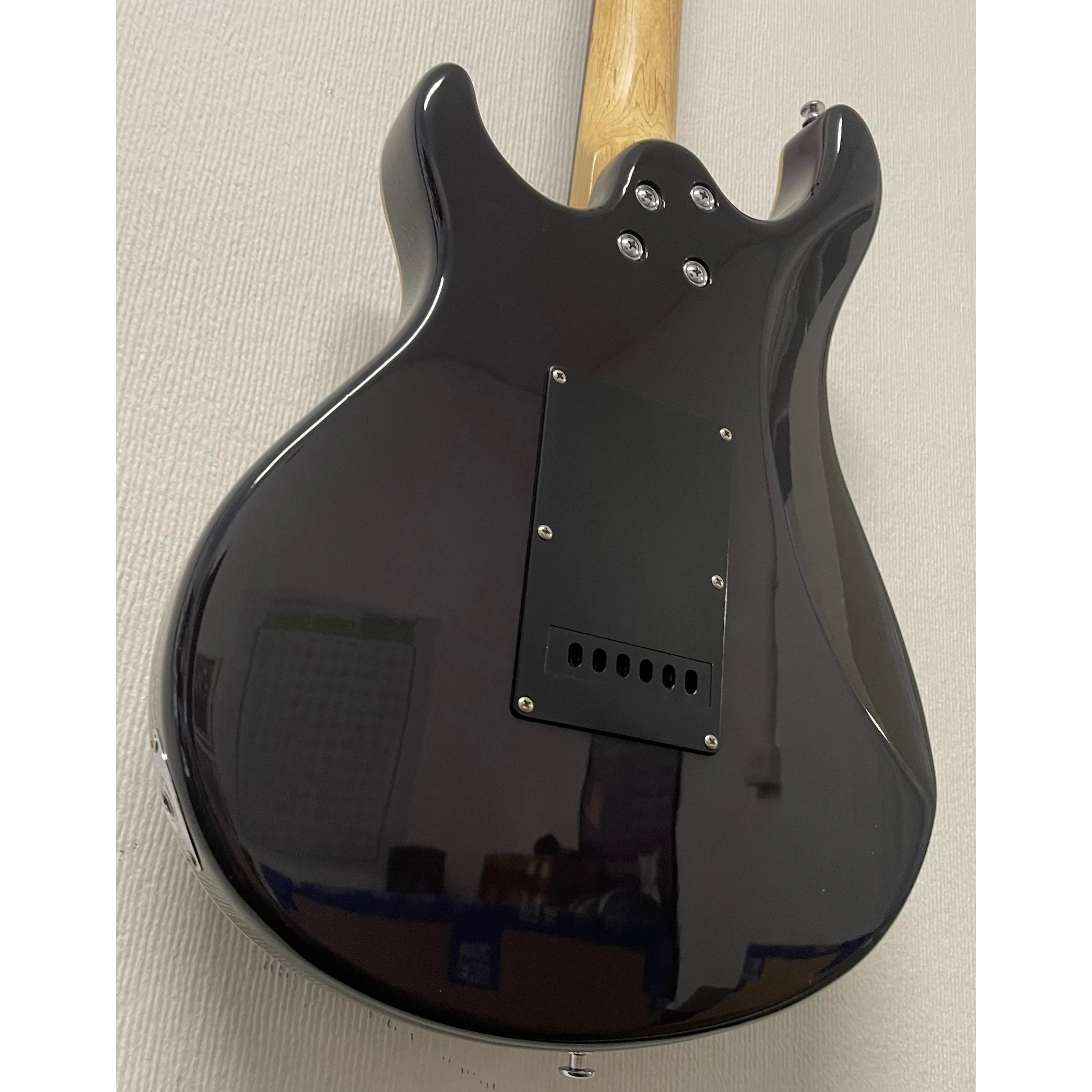 Guvnor GE500 Electric Guitar HSH in Purple Pre-Owned