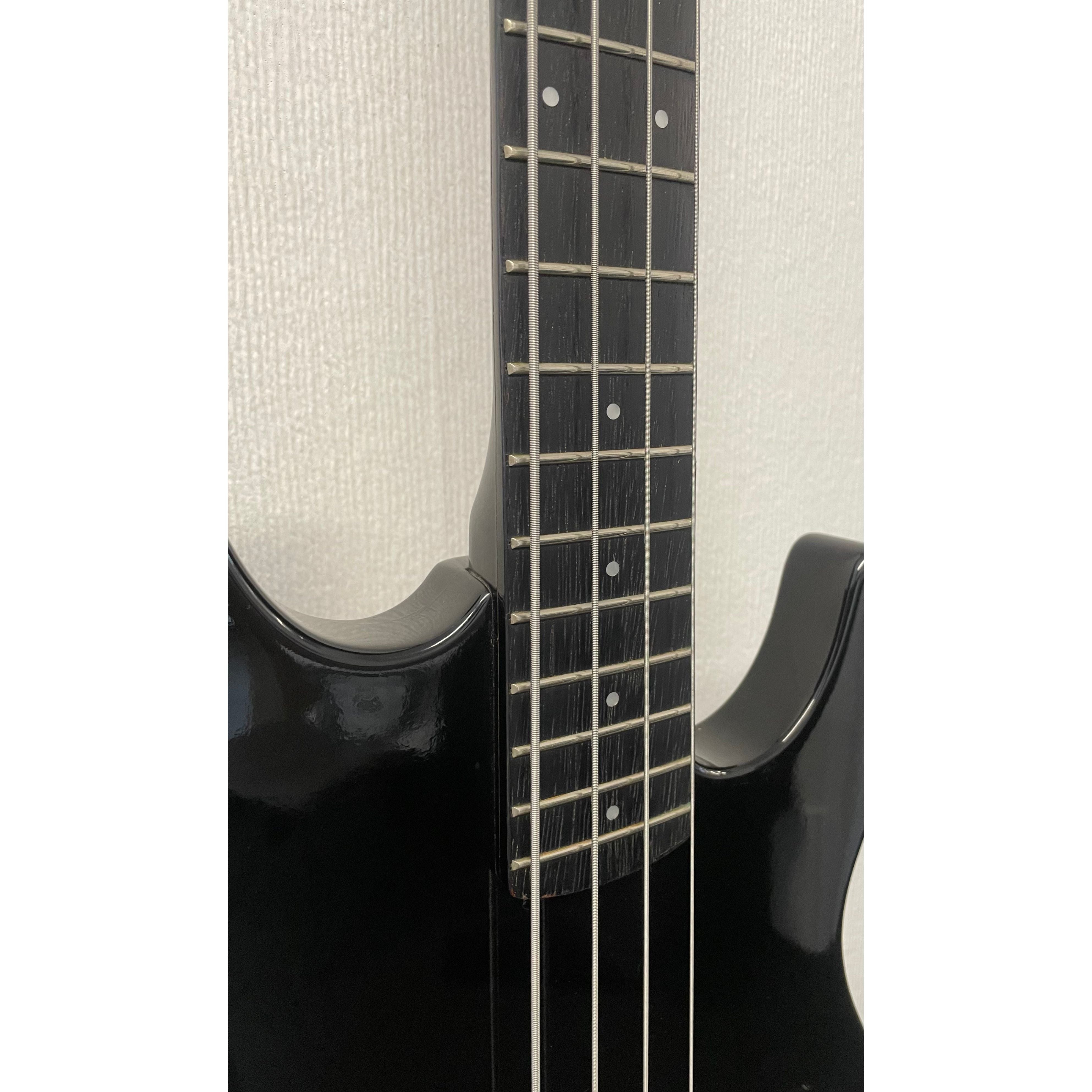 Rockwood by Hohner LX100B Bass Guitar in Black Pre-Owned