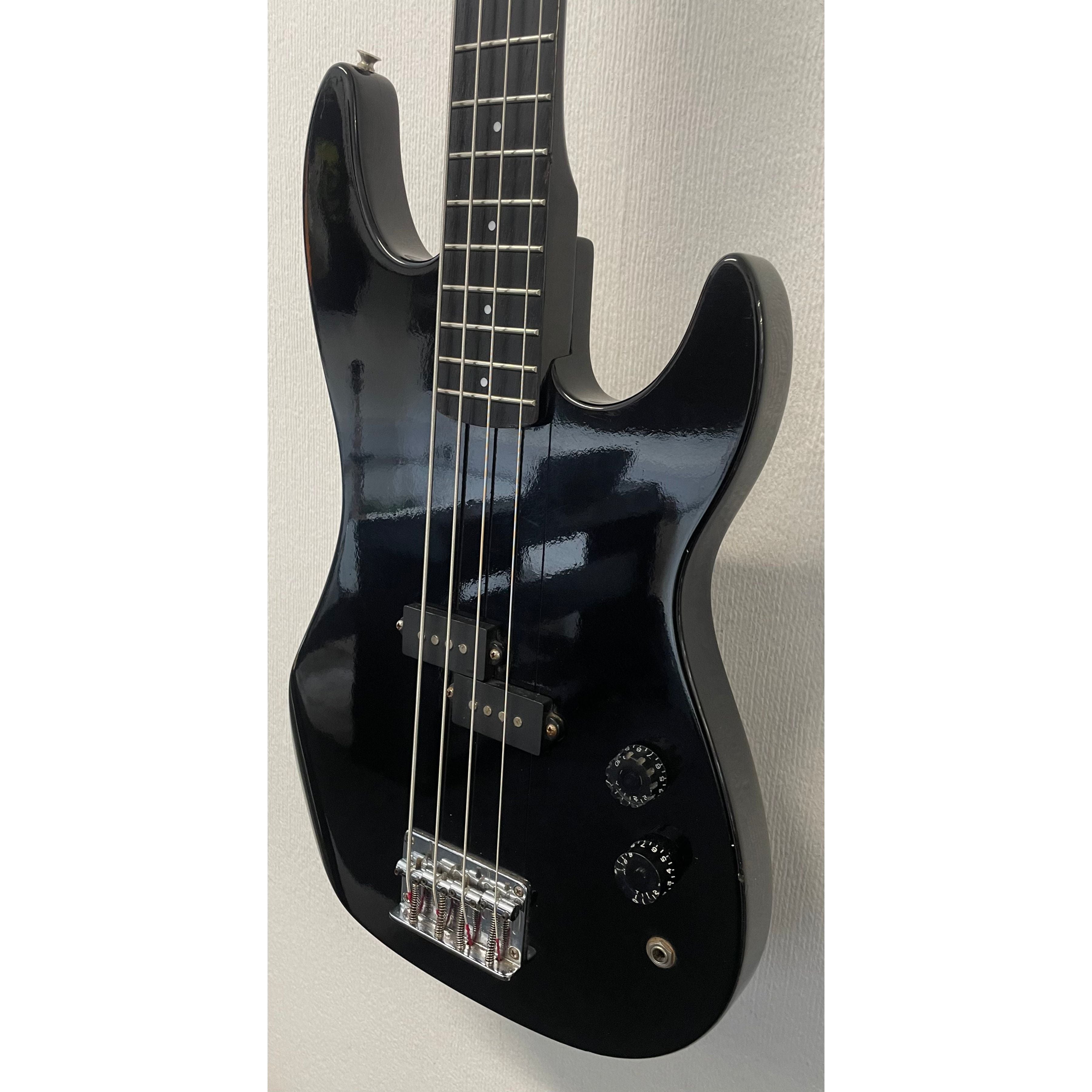 Rockwood by Hohner LX100B Bass Guitar in Black Pre-Owned
