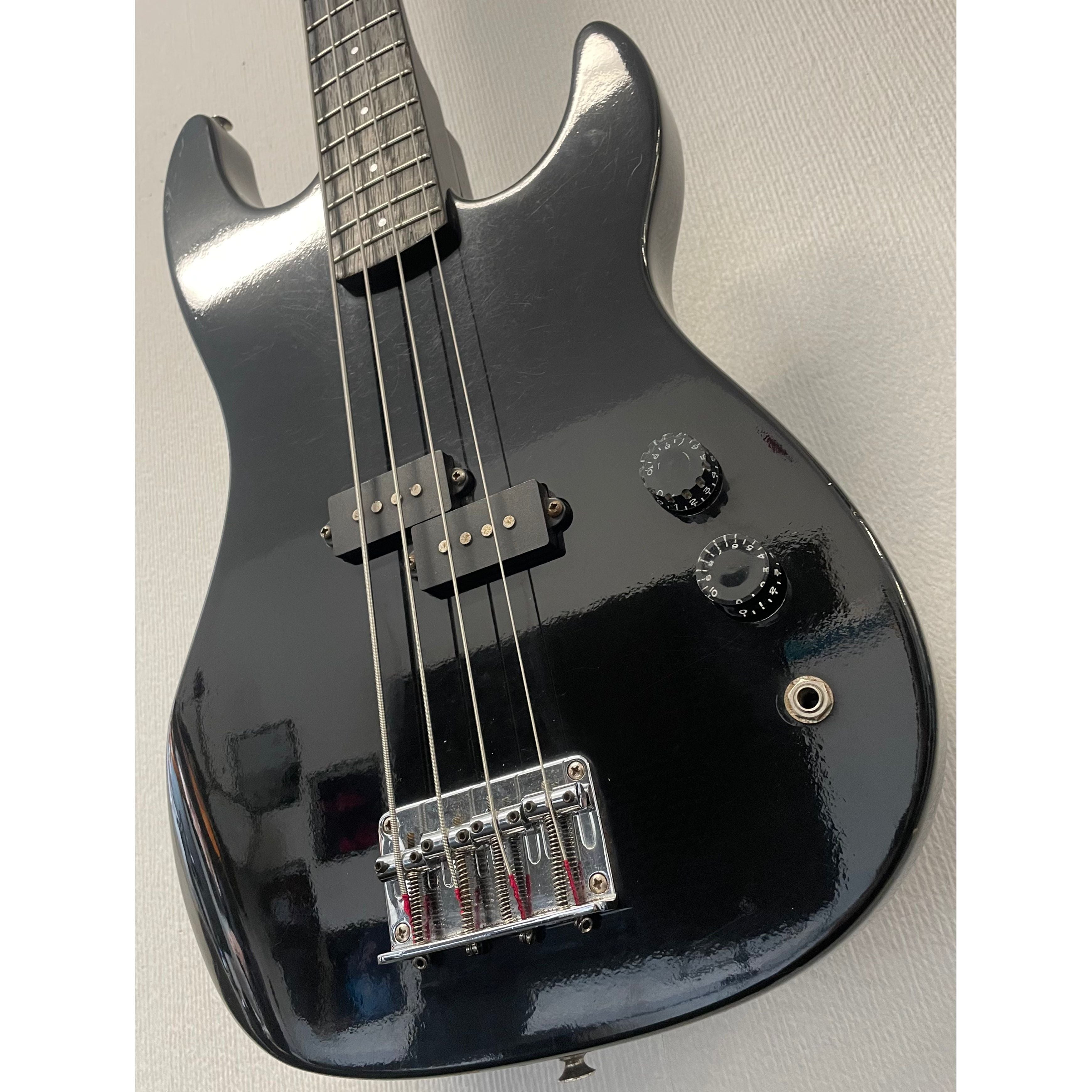 Rockwood by Hohner LX100B Bass Guitar in Black Pre-Owned