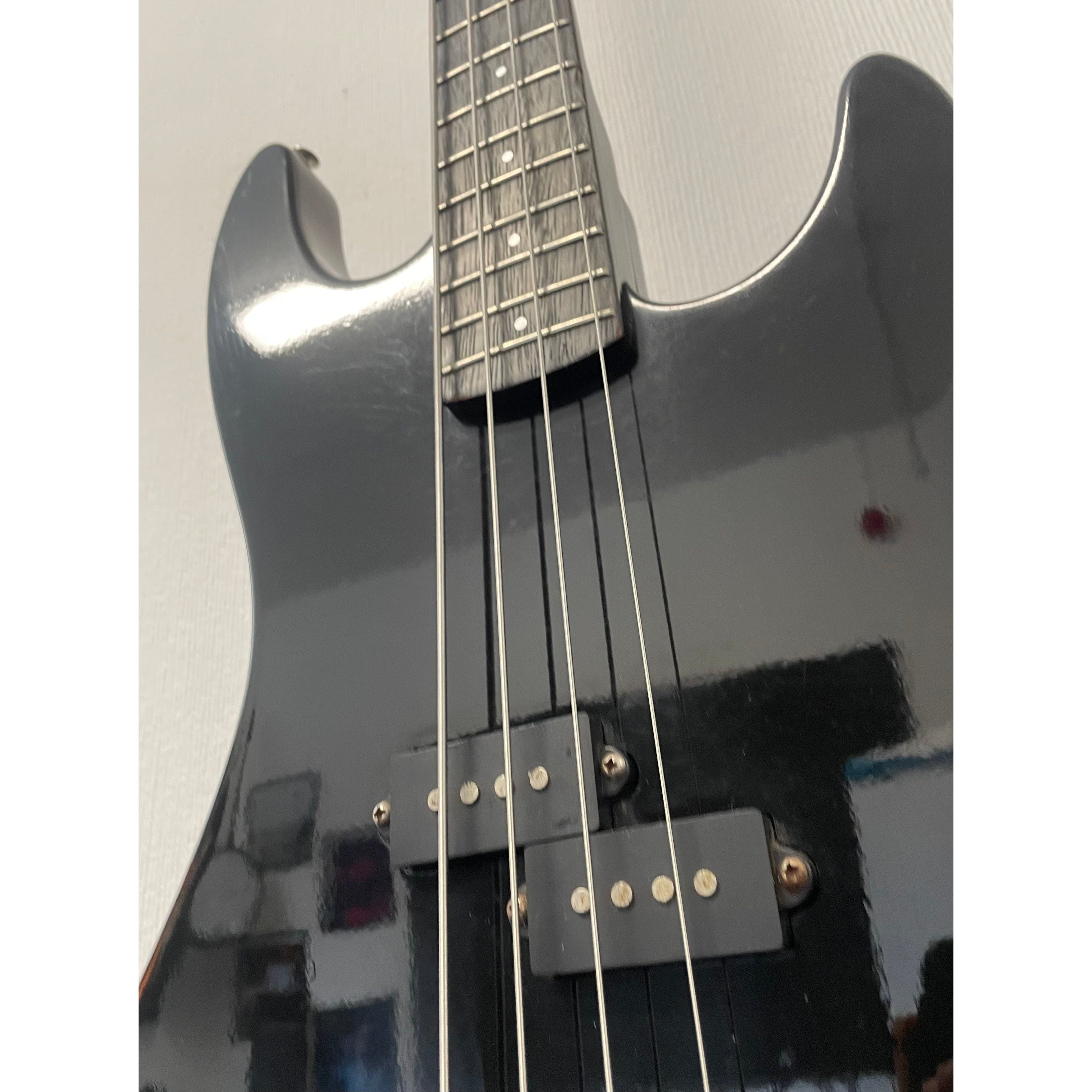 Rockwood by Hohner LX100B Bass Guitar in Black Pre-Owned