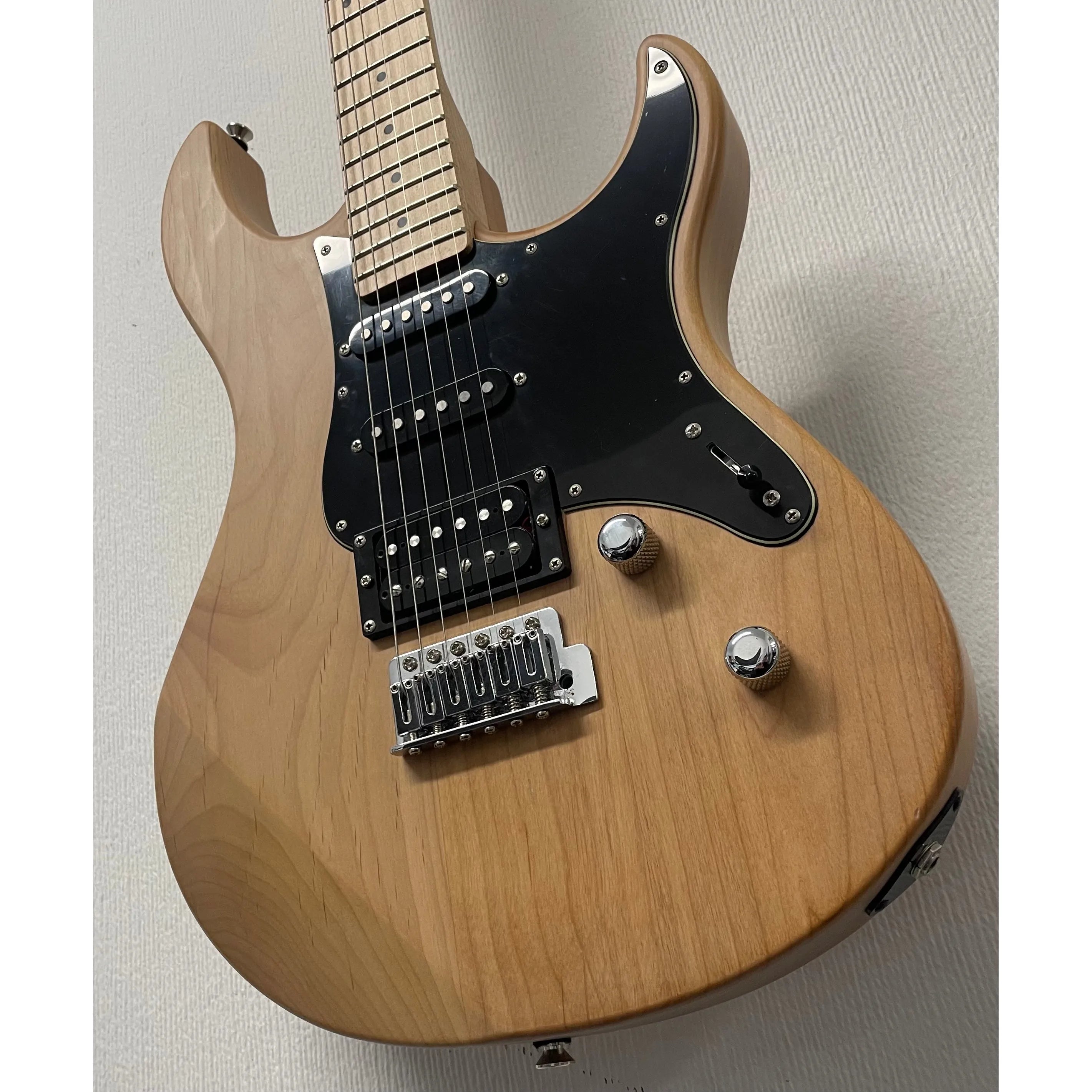 Yamaha Pacifica 112V MX in Yellow Natural Satin Pre-Owned