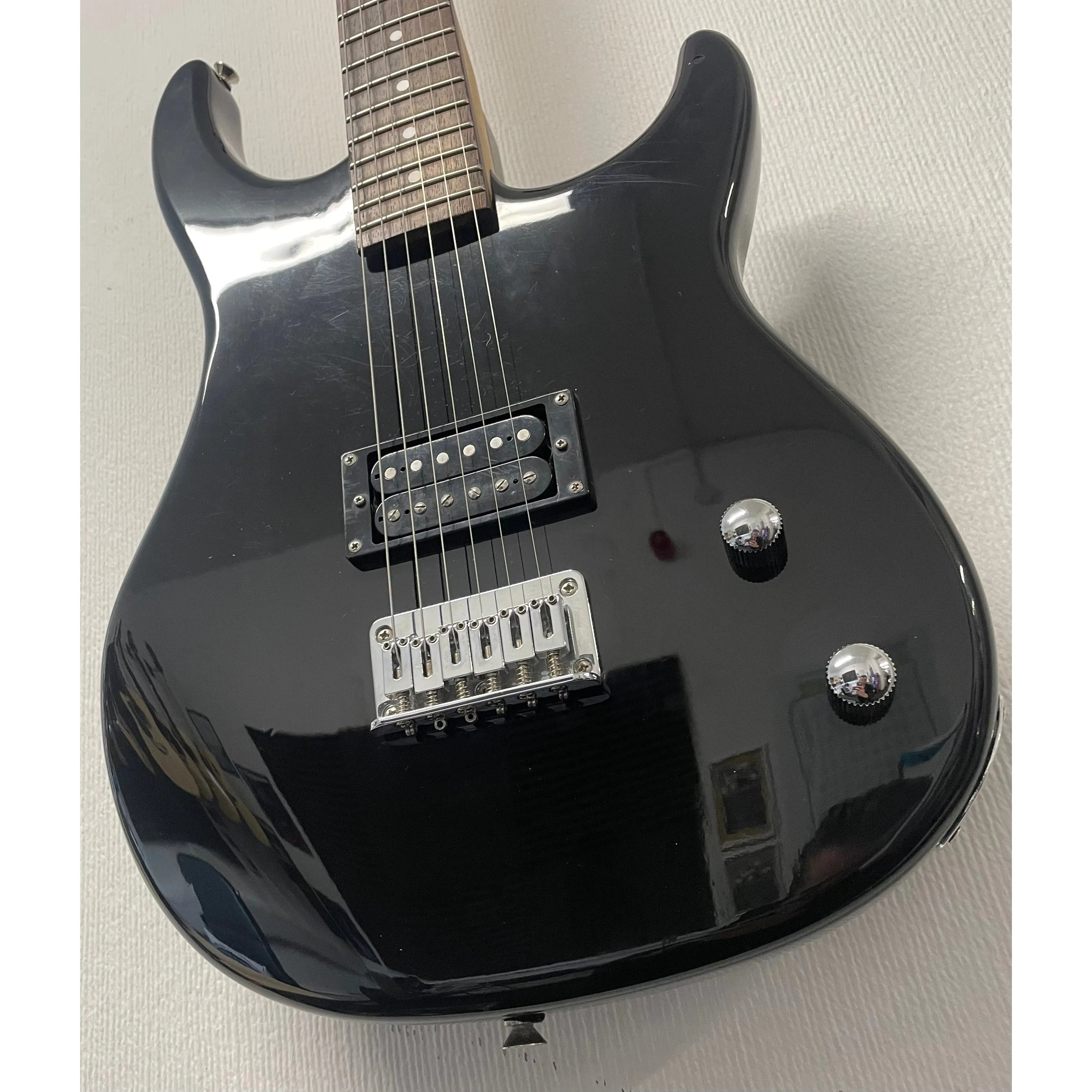 Peavey Rockmaster Electric Guitar in Black Pre-owned