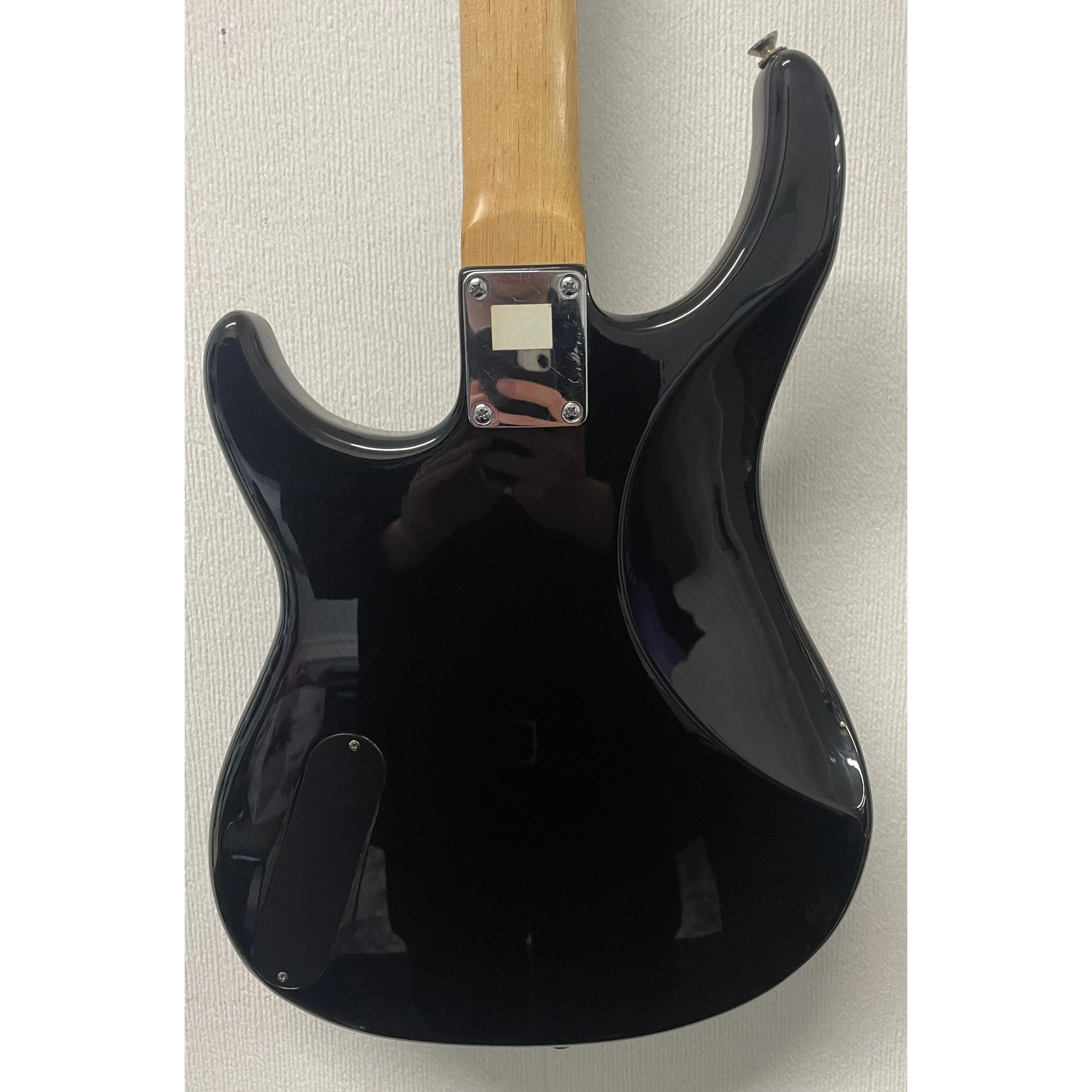 Peavey Rockmaster Electric Guitar in Black Pre-owned