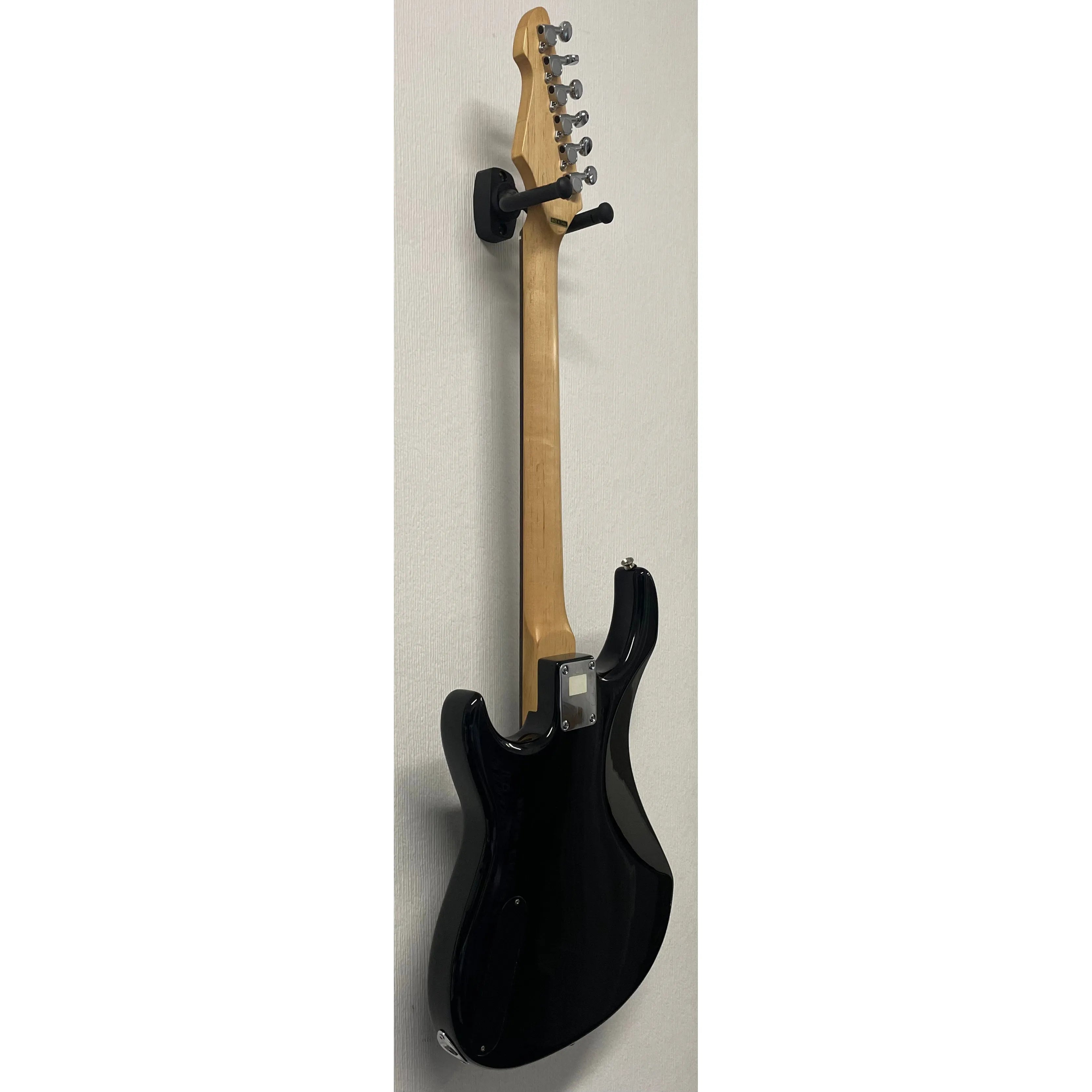Peavey Rockmaster Electric Guitar in Black Pre-owned